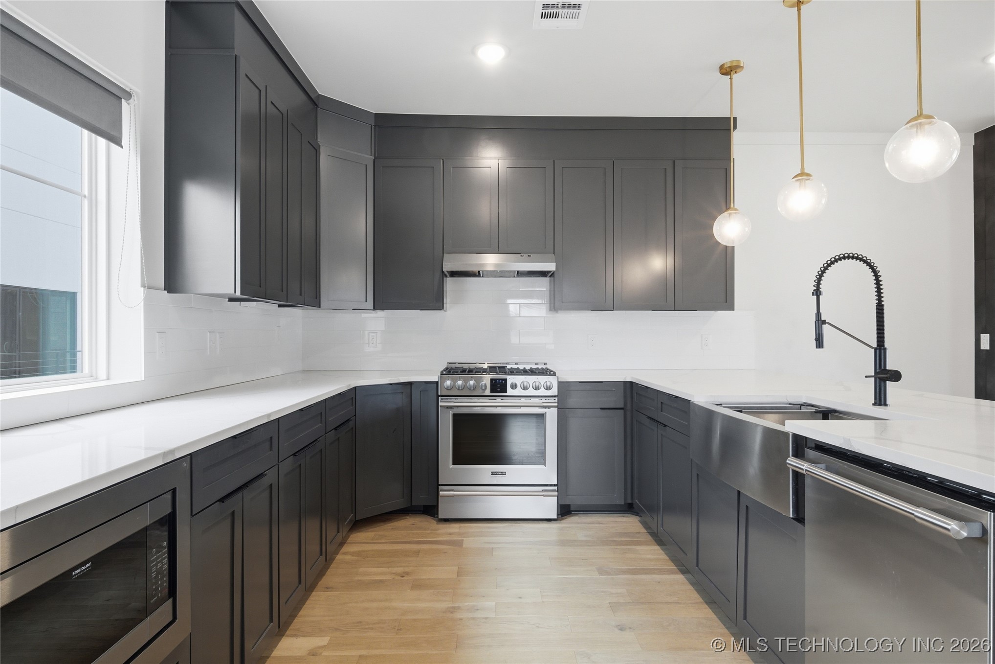 3767 S Riverside Drive E 3767 Property Photo 20