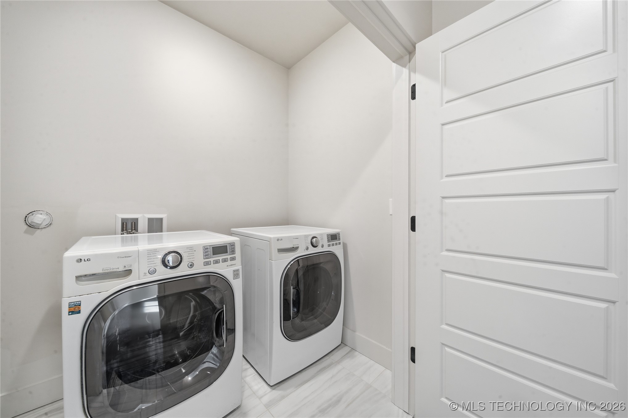 3767 S Riverside Drive E 3767 Property Photo 35