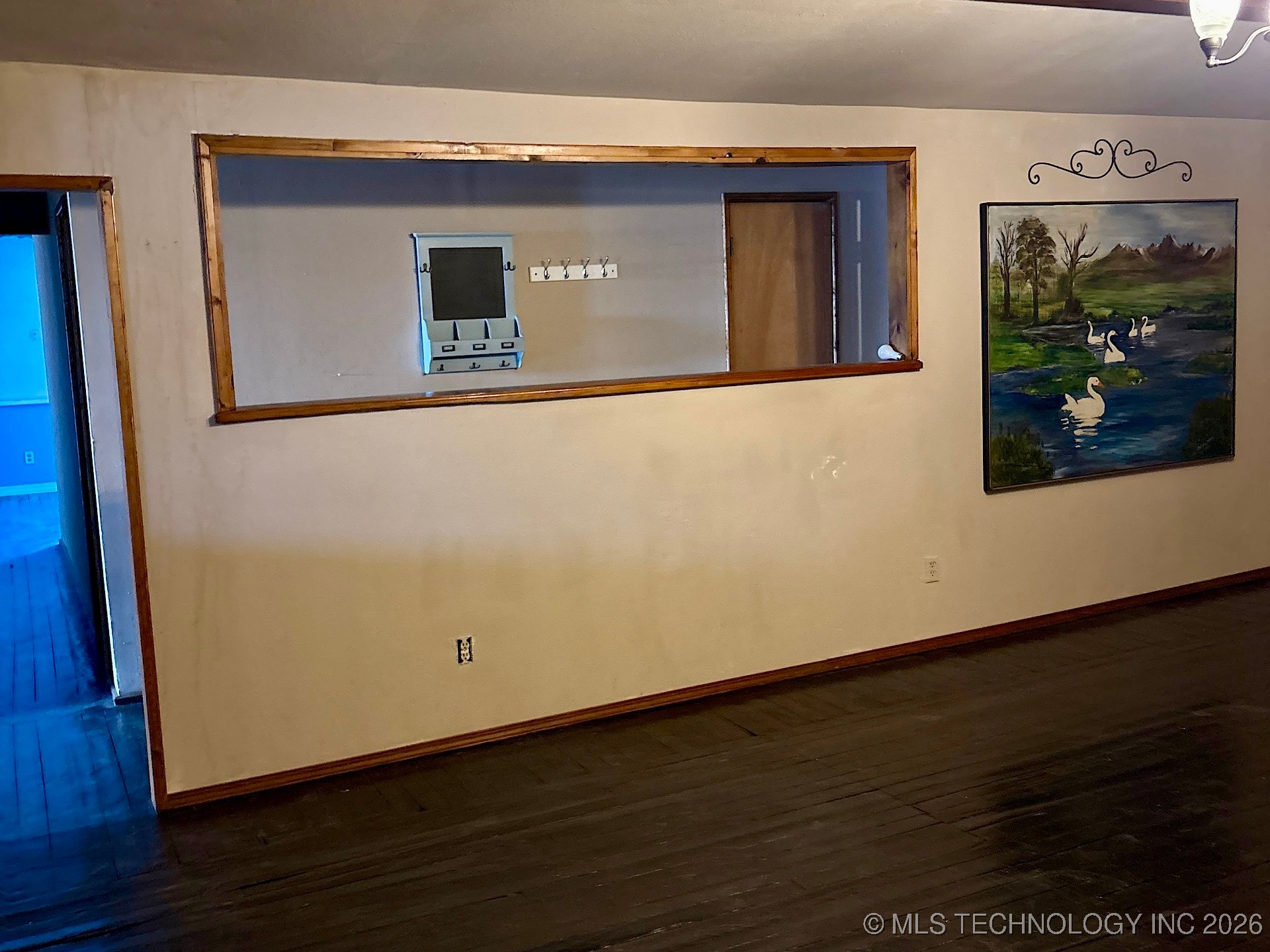 120 N Main Street Property Photo 8