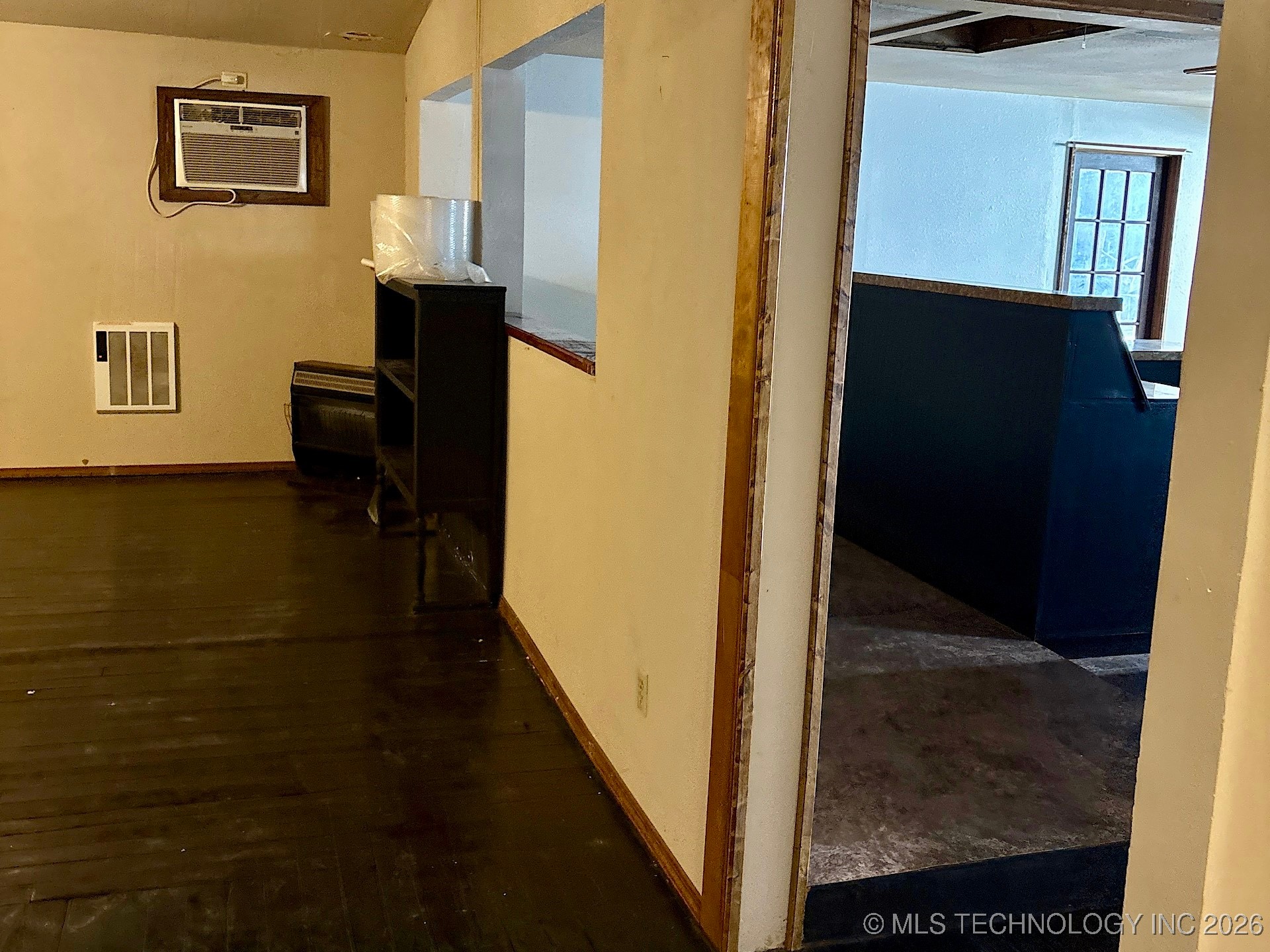 120 N Main Street Property Photo 10