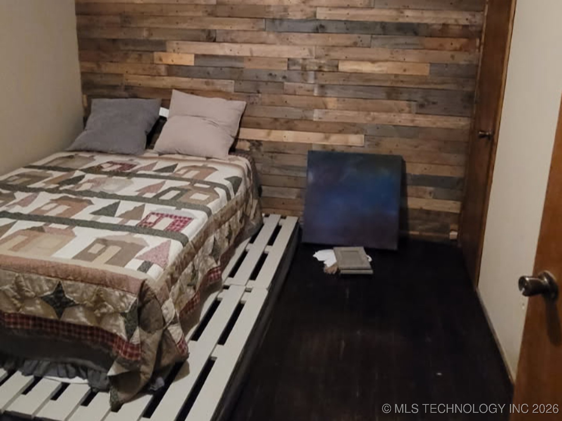 120 N Main Street Property Photo 17