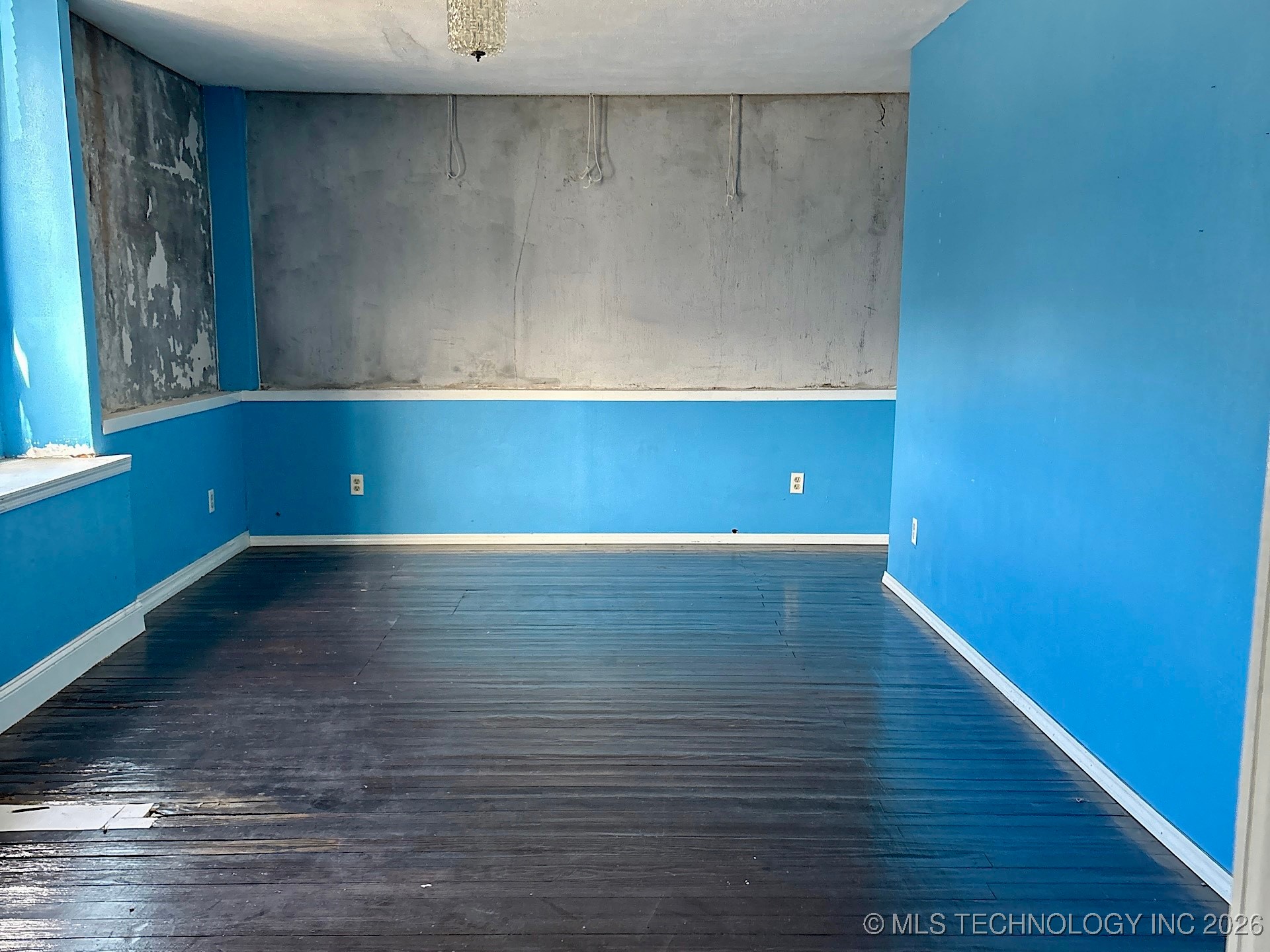 120 N Main Street Property Photo 27