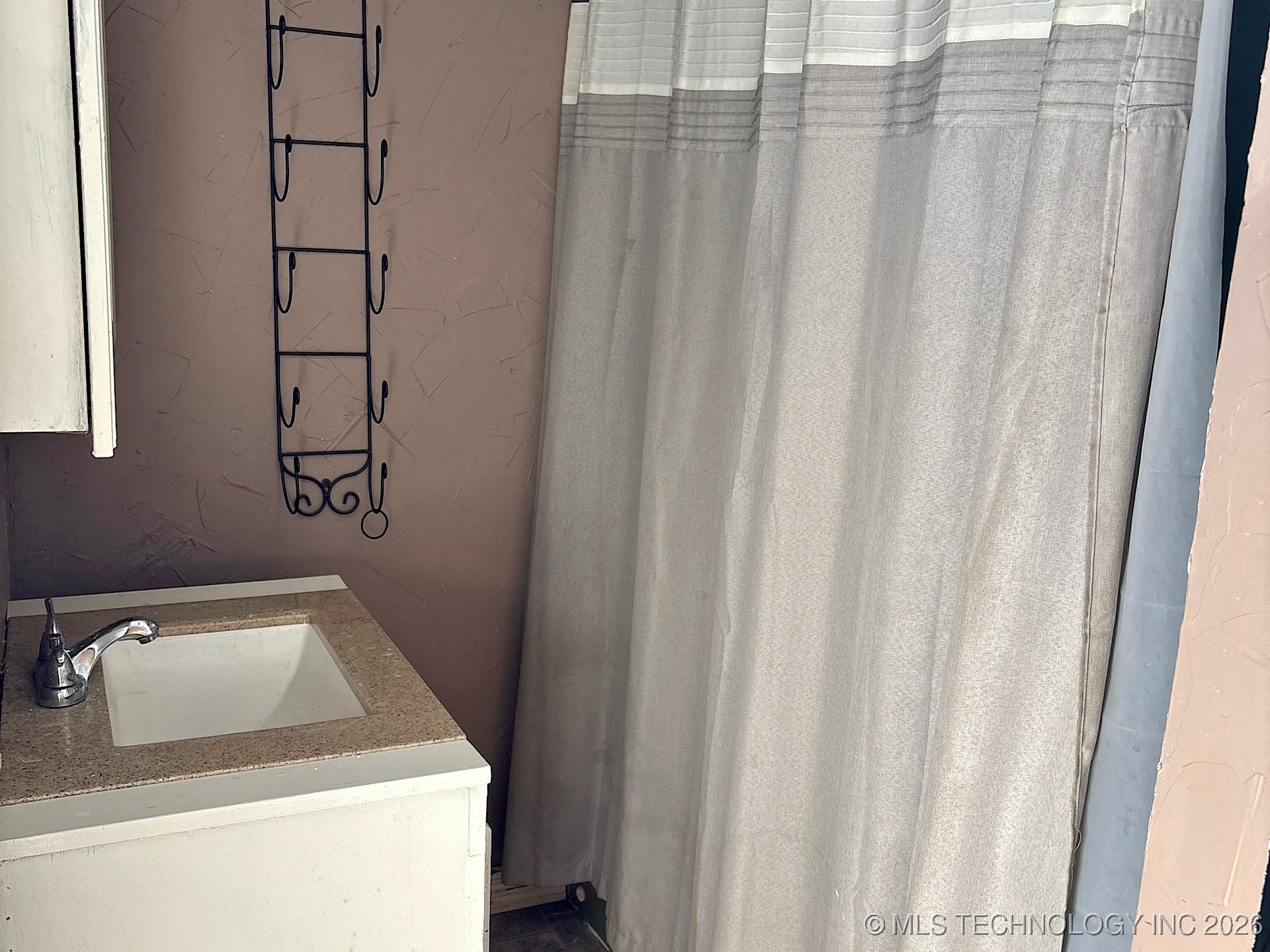 120 N Main Street Property Photo 46