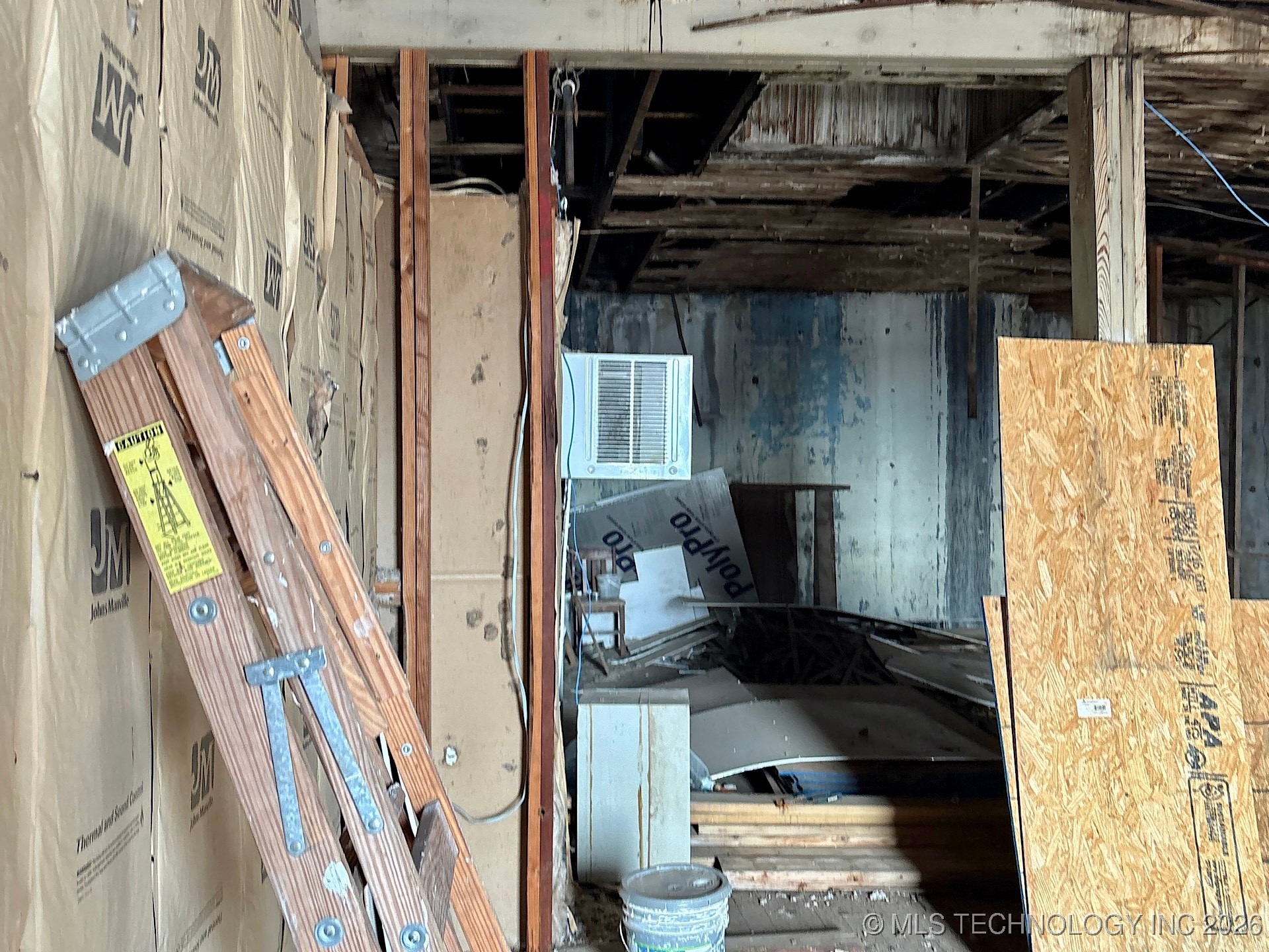 120 N Main Street Property Photo 48