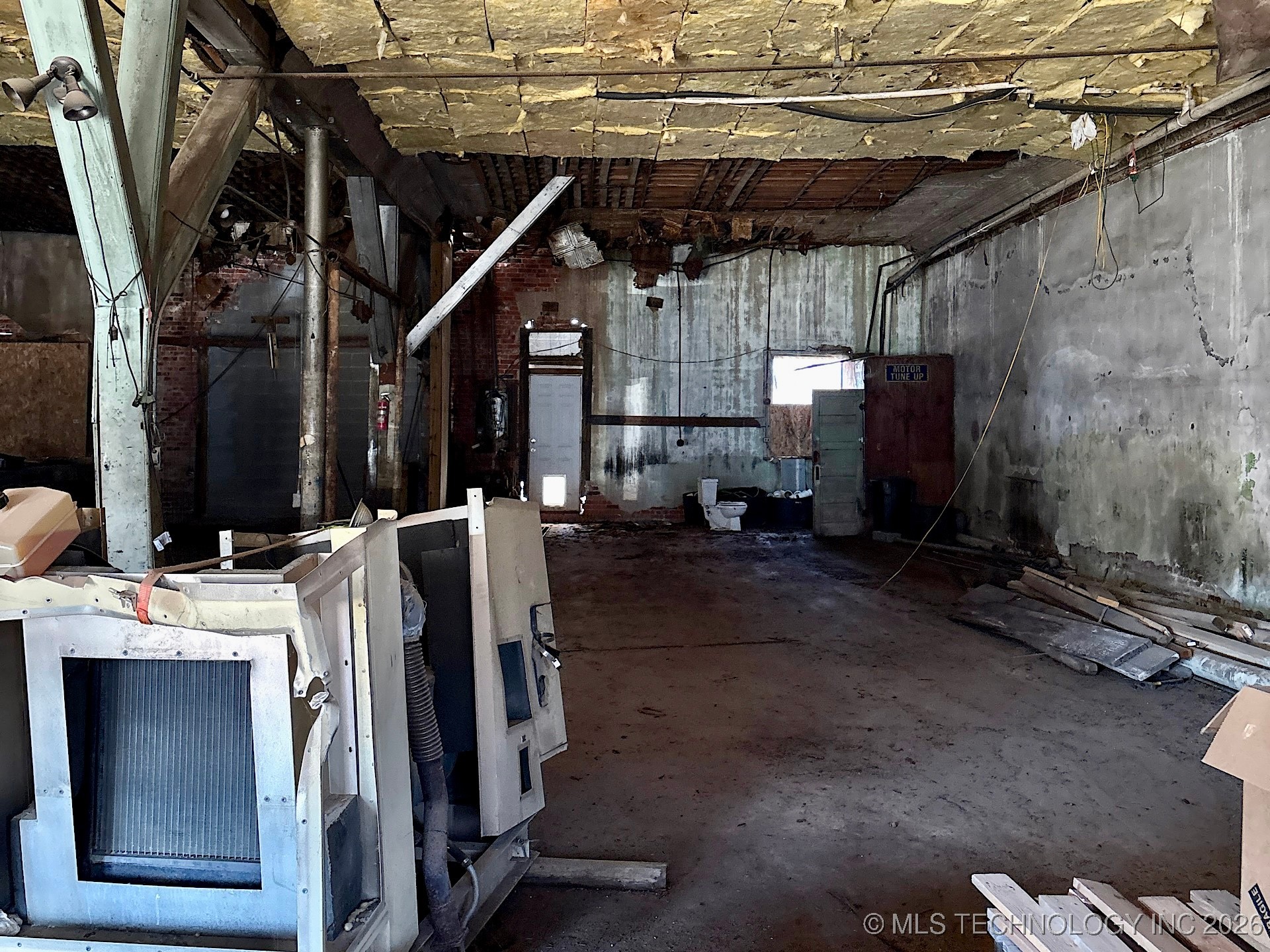 120 N Main Street Property Photo 57