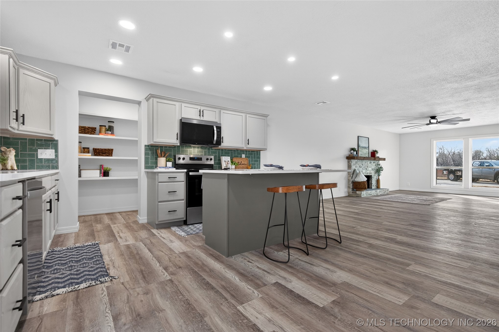 1 Se Shadowlake Drive 1 Property Photo 8