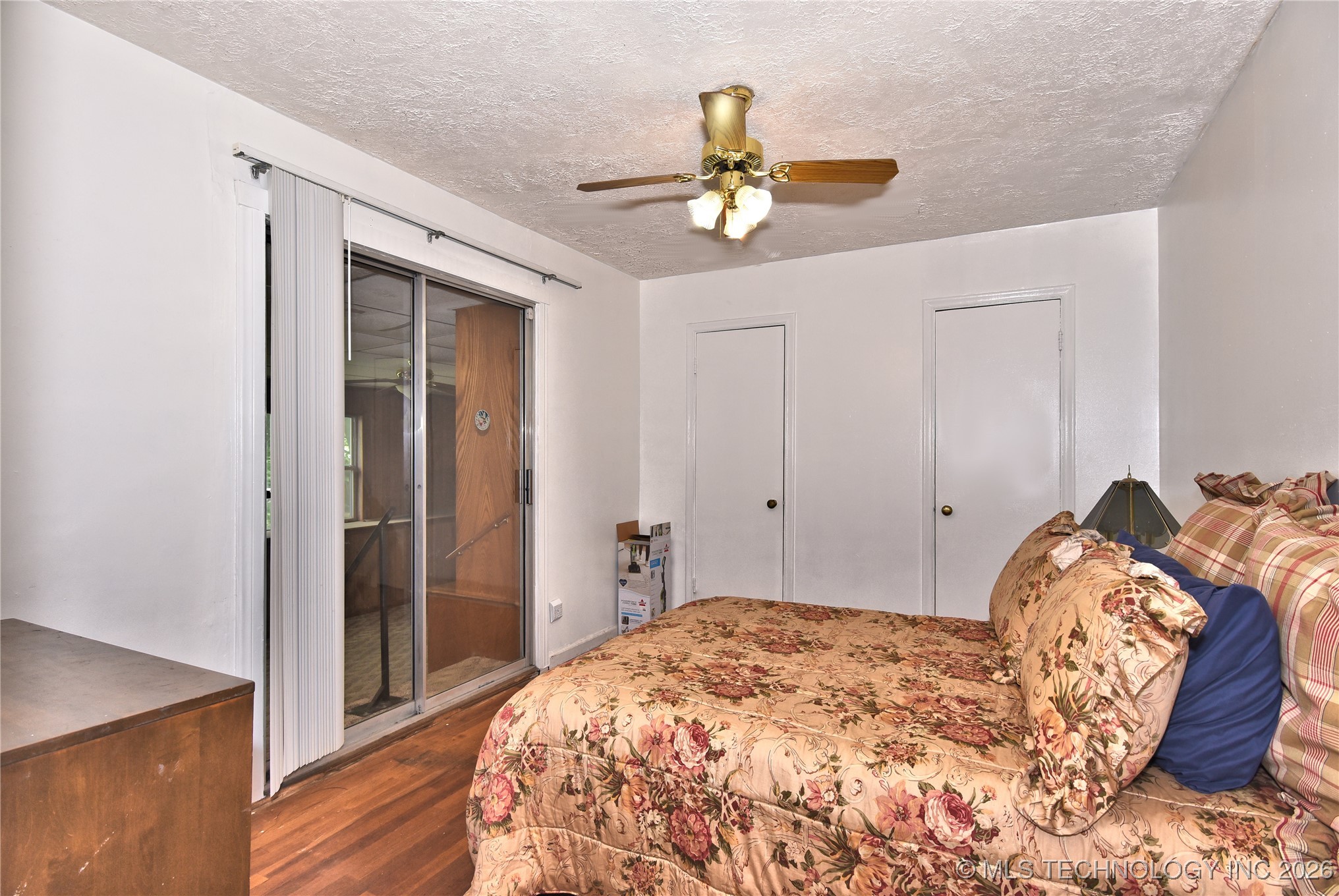 5424 E 7th Street Property Photo 12