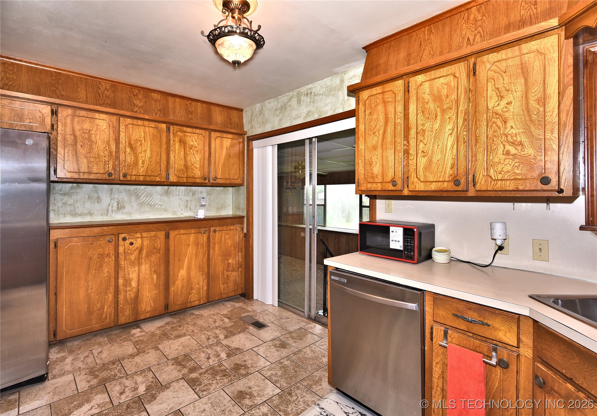 5424 E 7th Street Property Photo 17