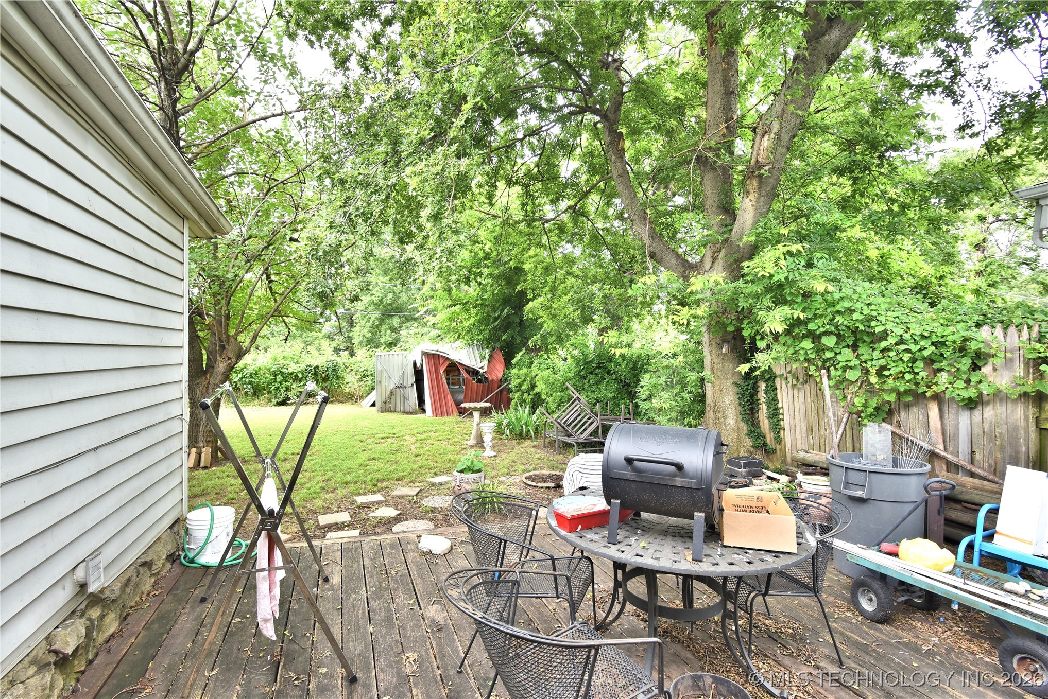 5424 E 7th Street Property Photo 23