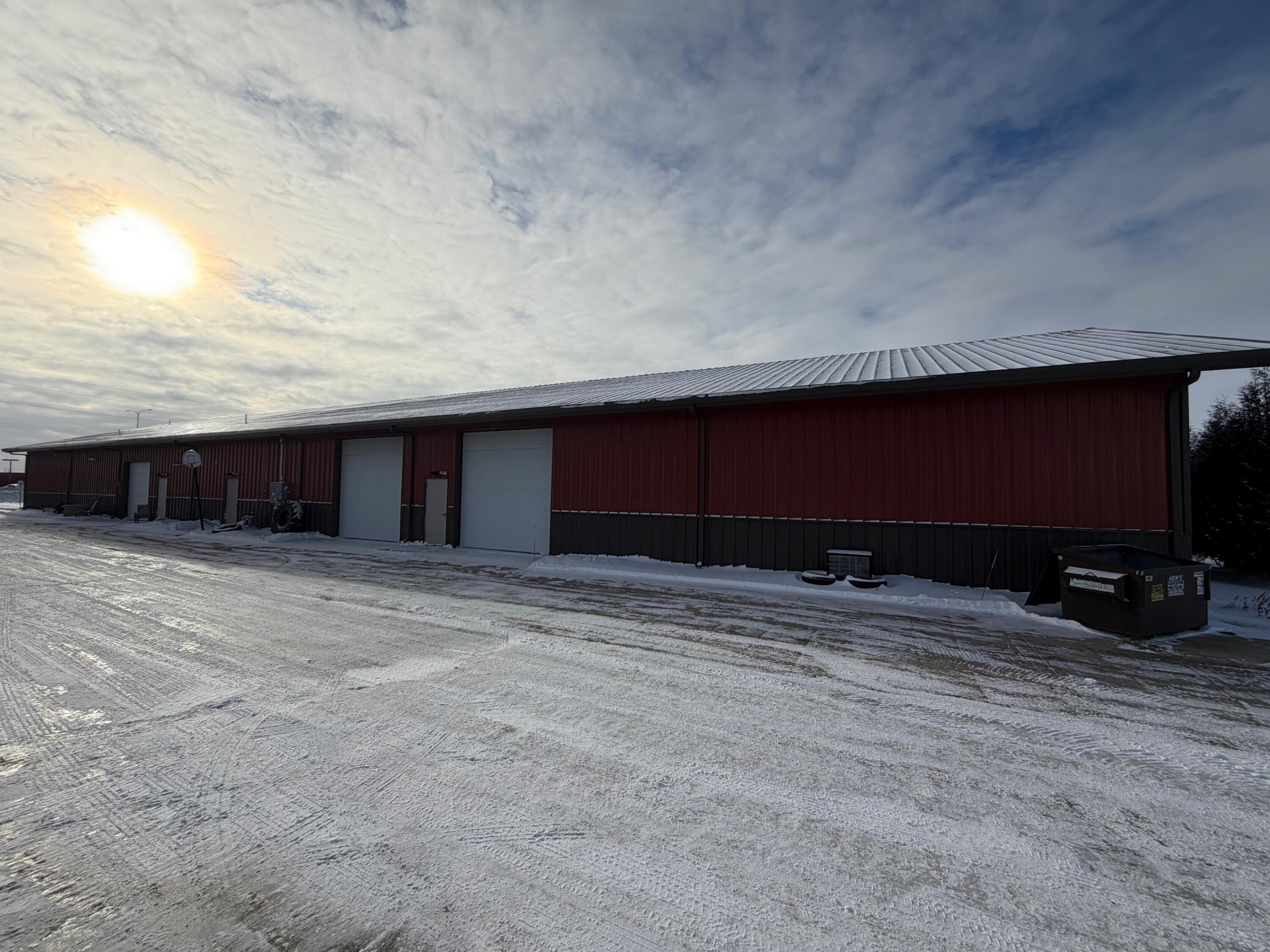 5292 51 Avenue S Property Photo 2