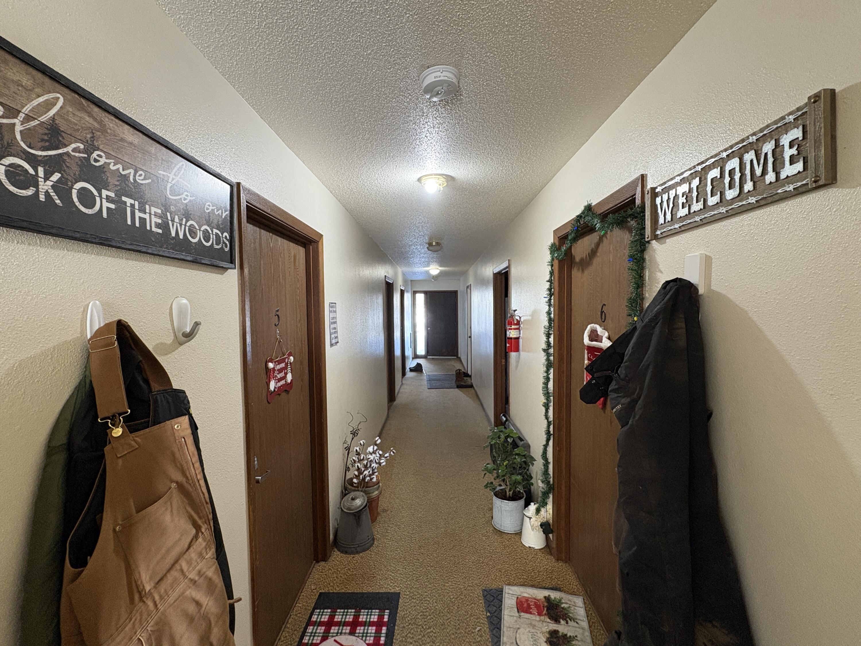 302 Main Street N Property Photo 5