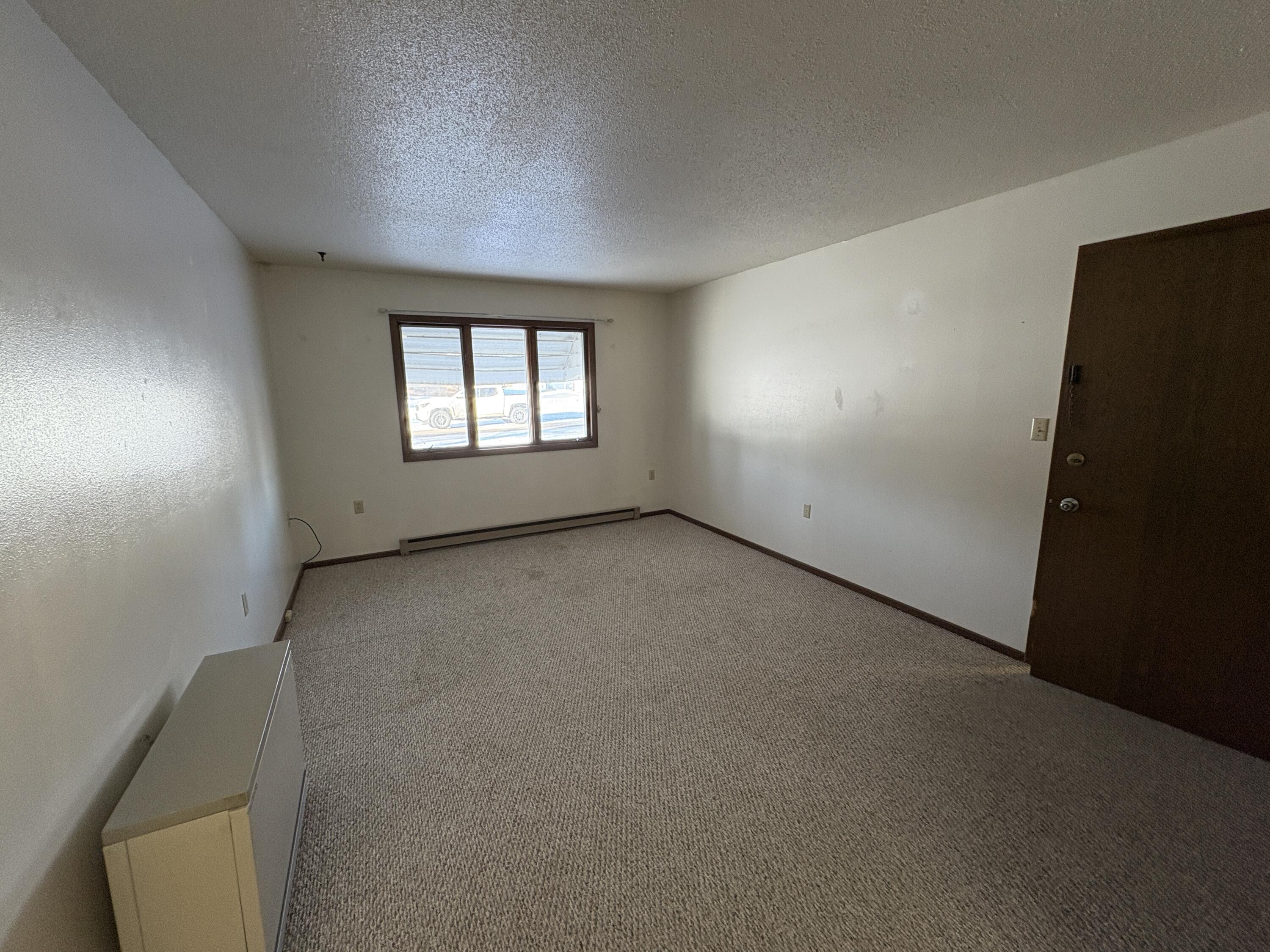 302 Main Street N Property Photo 10