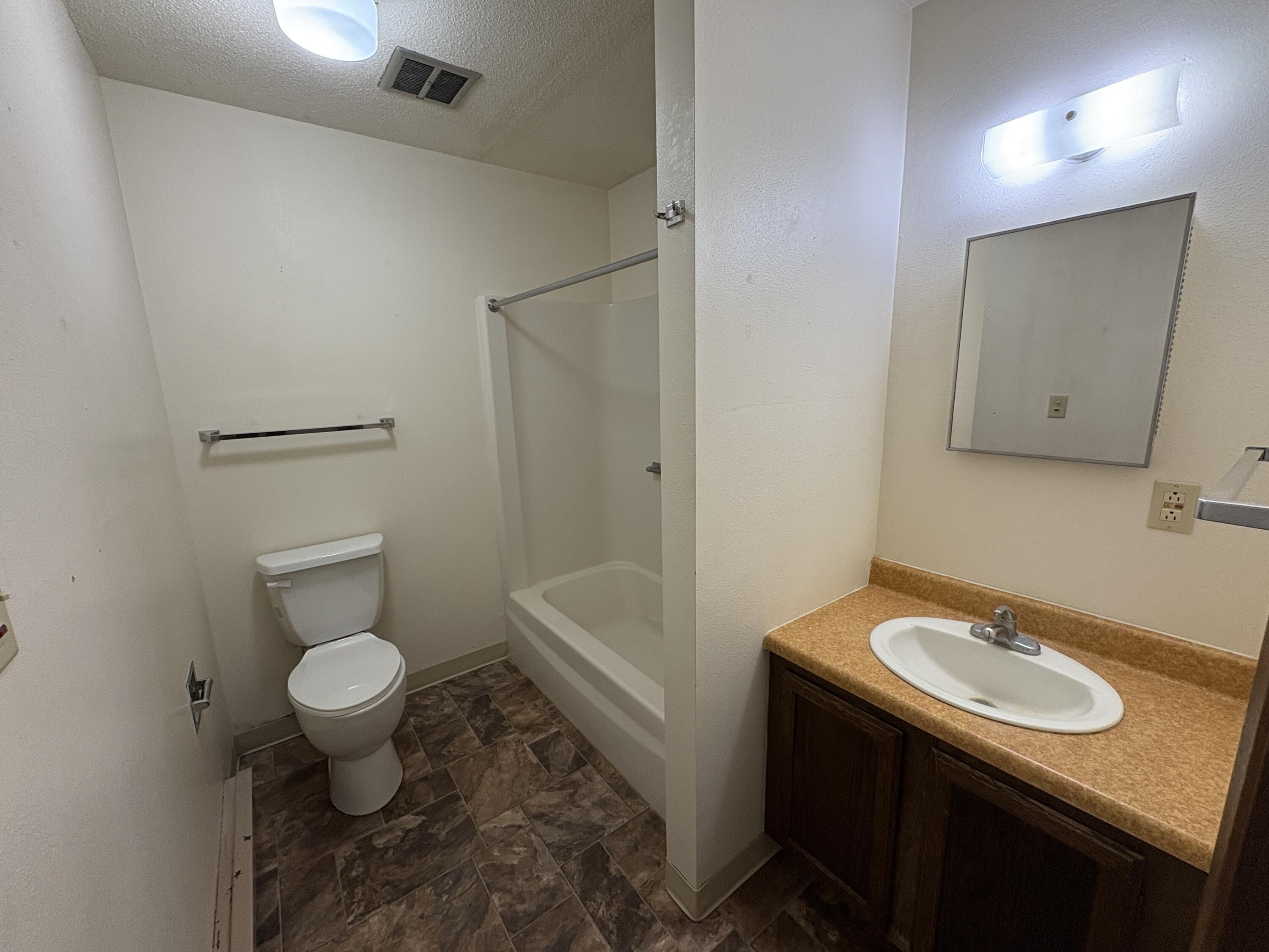 302 Main Street N Property Photo 12