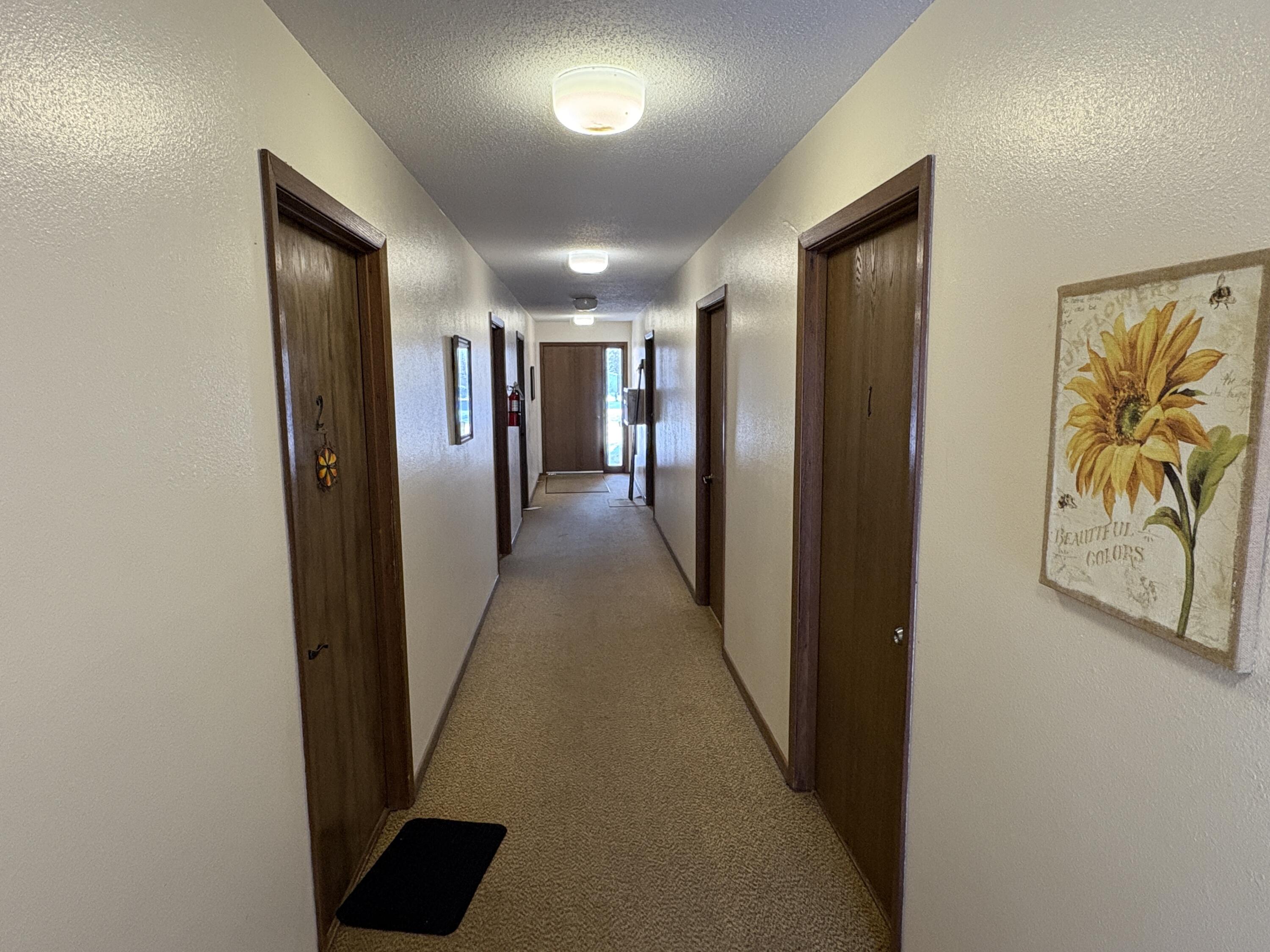 302 Main Street N Property Photo 13