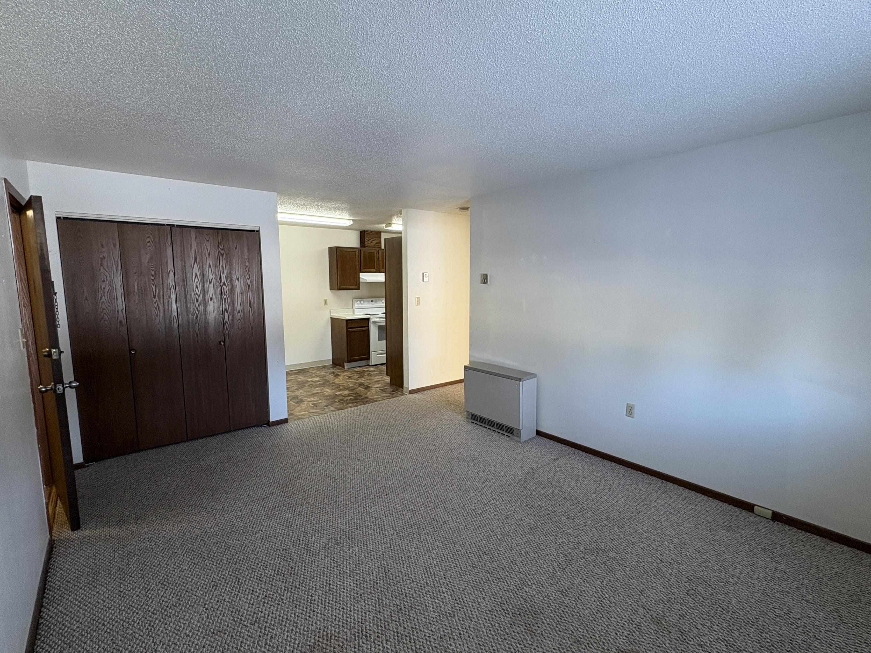 302 Main Street N Property Photo 15