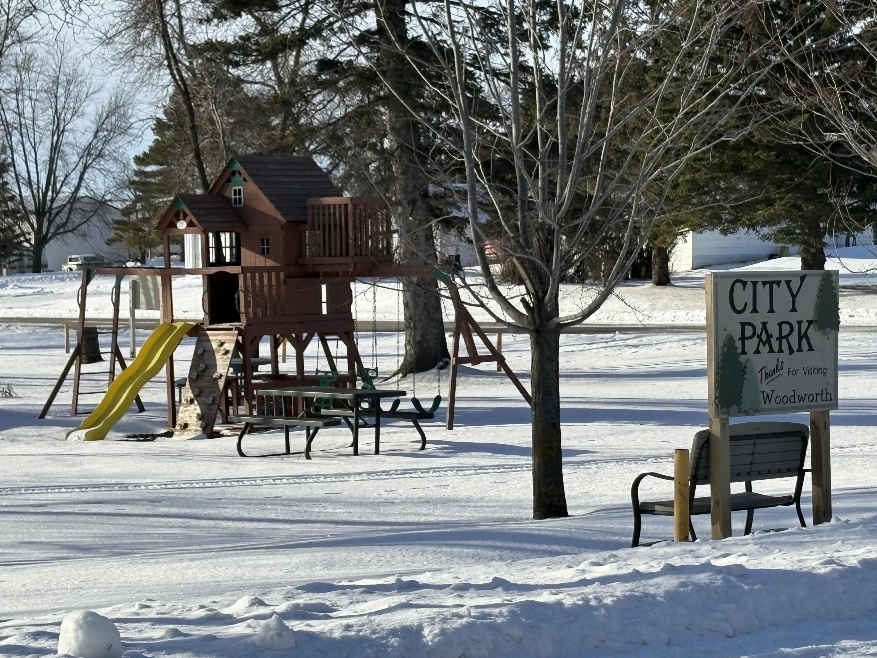 302 Main Street N Property Photo 17