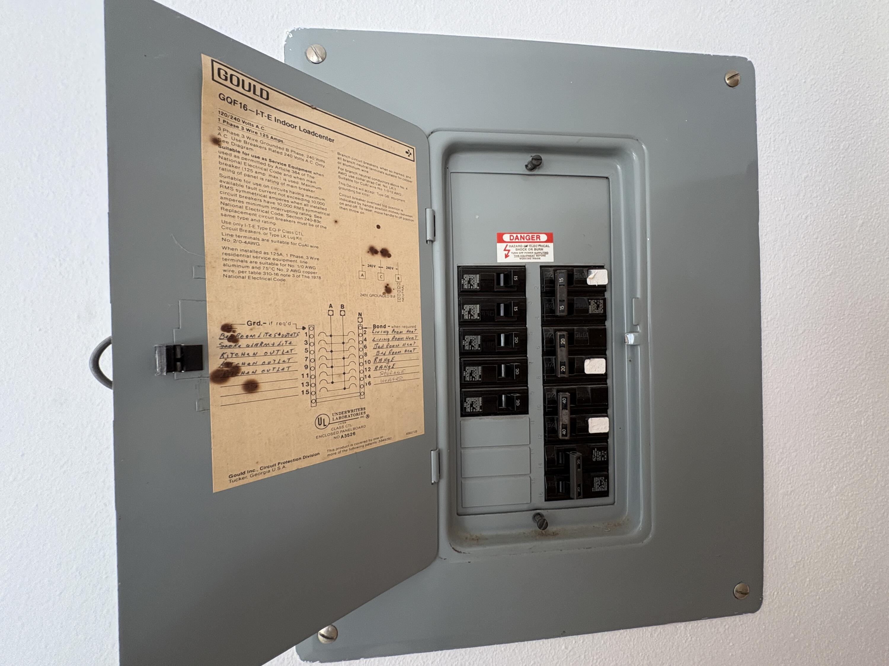 302 Main Street N Property Photo 22