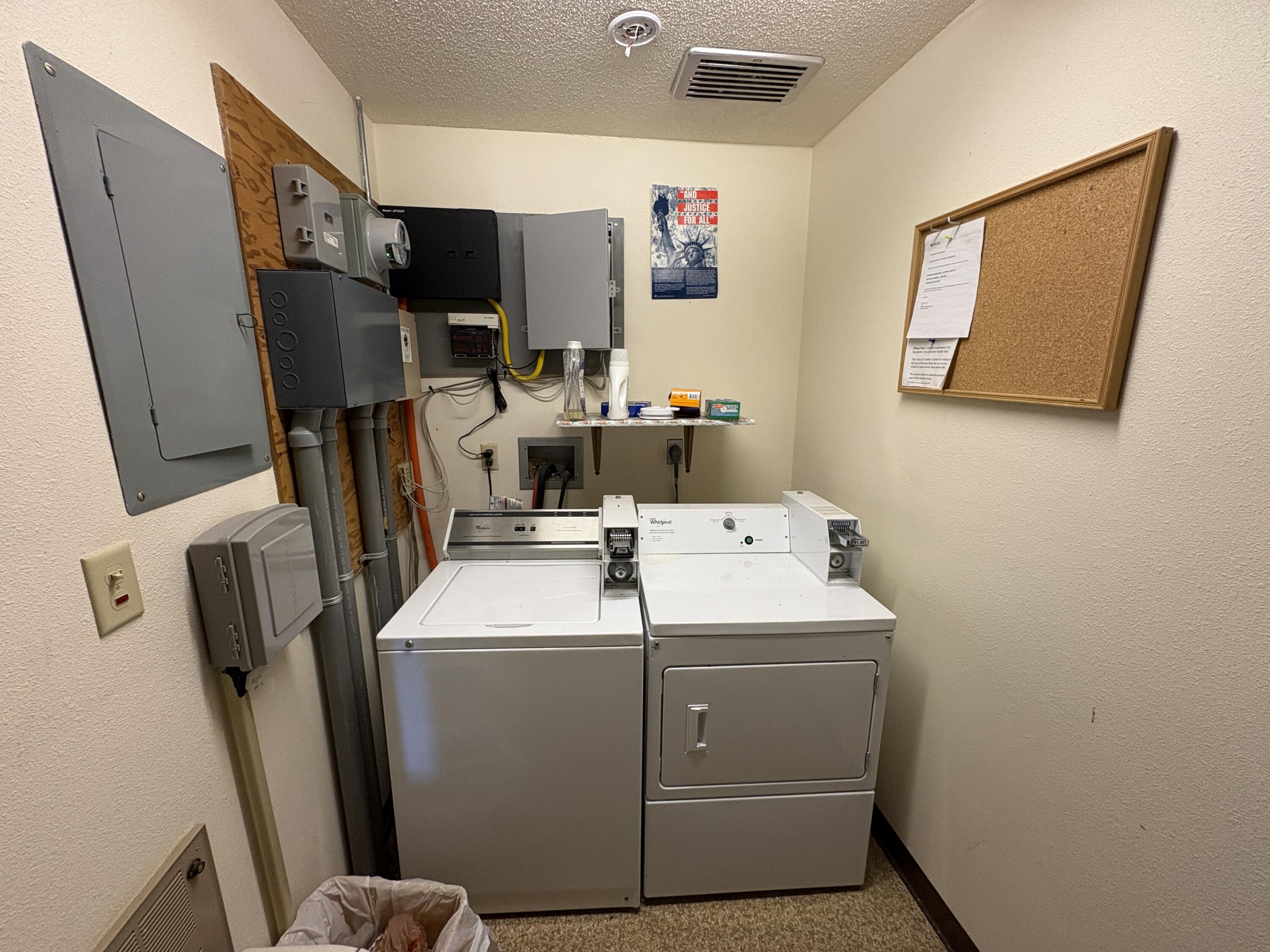 302 Main Street N Property Photo 24