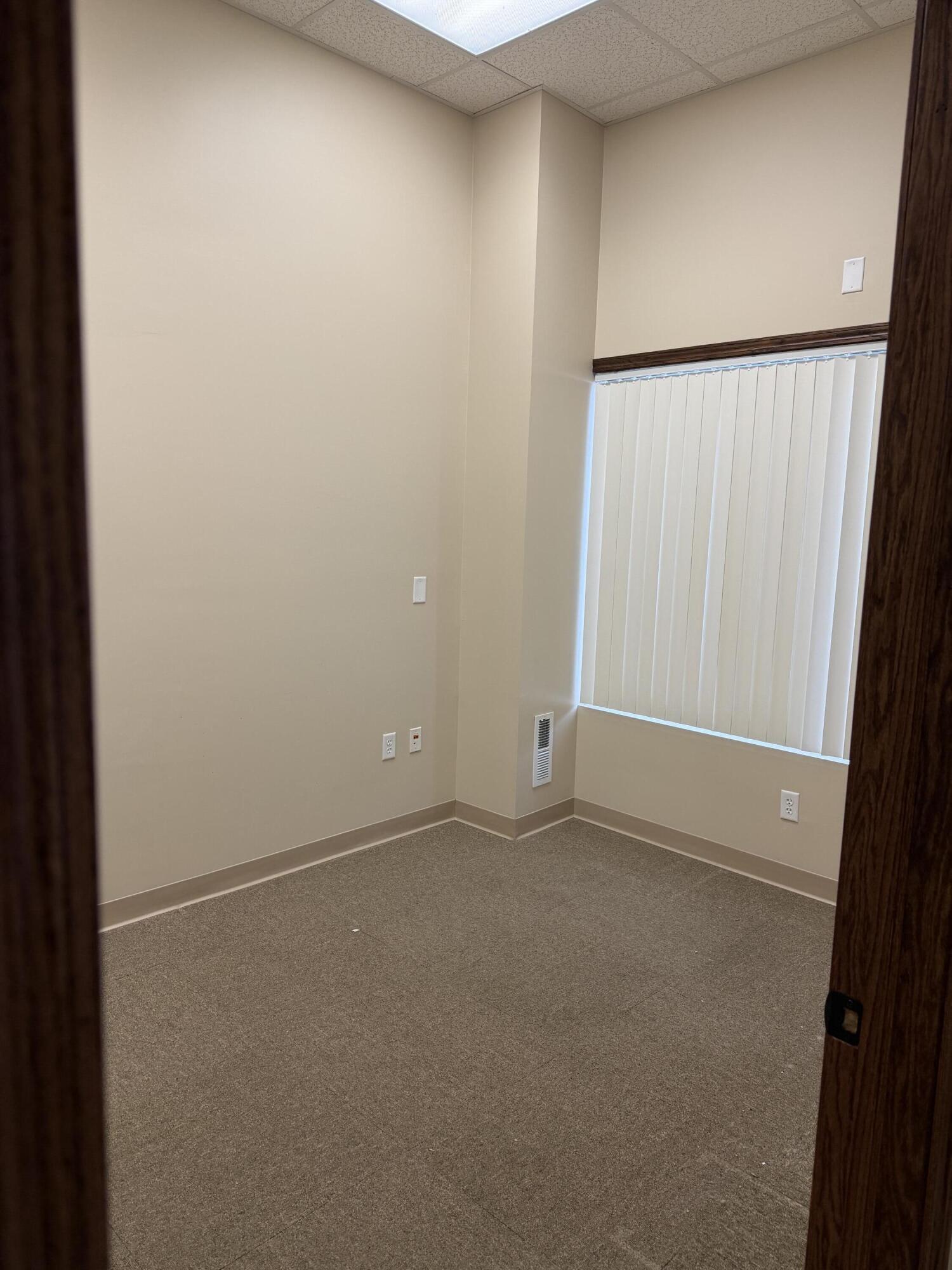 1613 3rd St W Property Photo 4