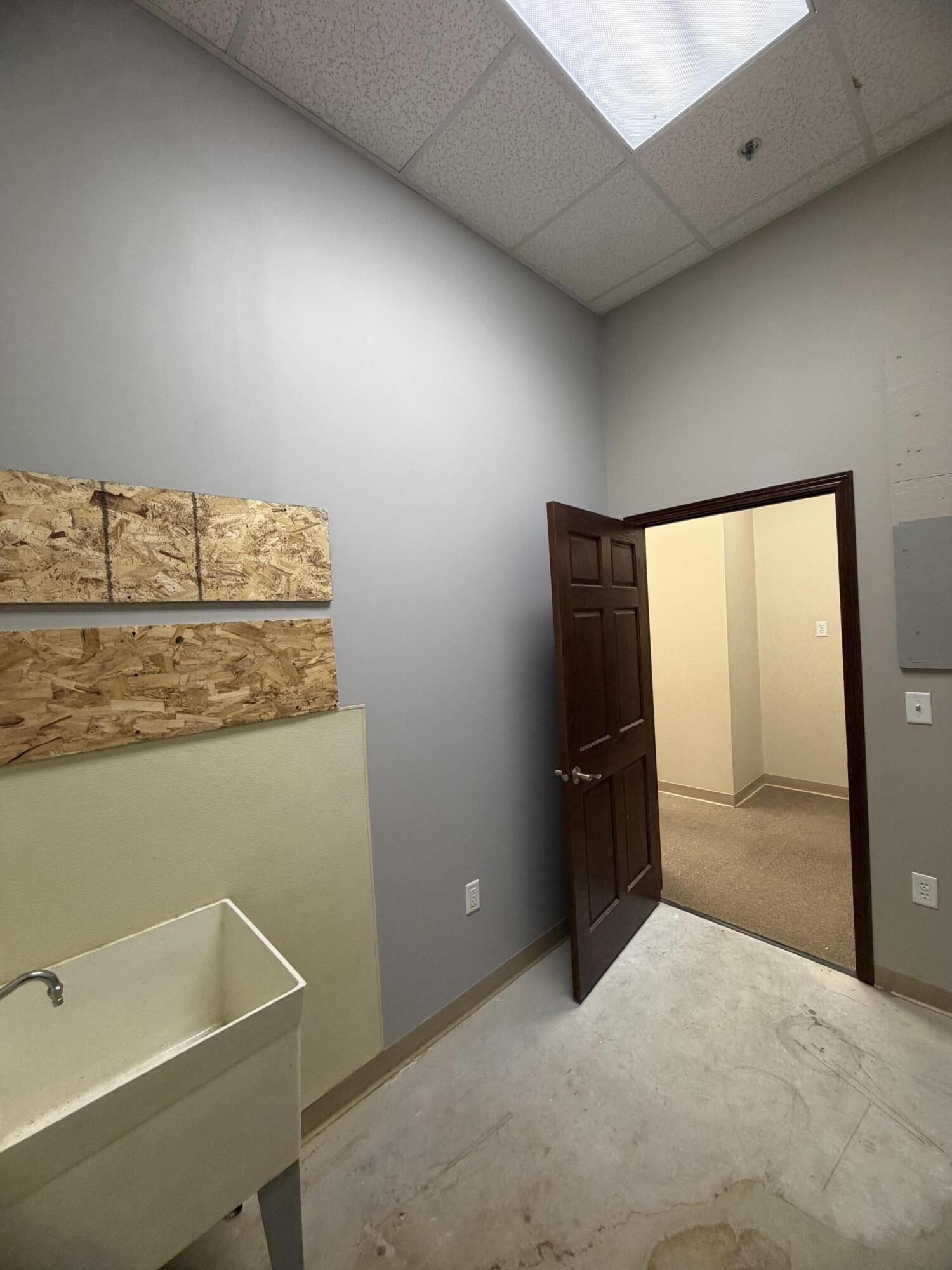 1613 3rd St W Property Photo 8