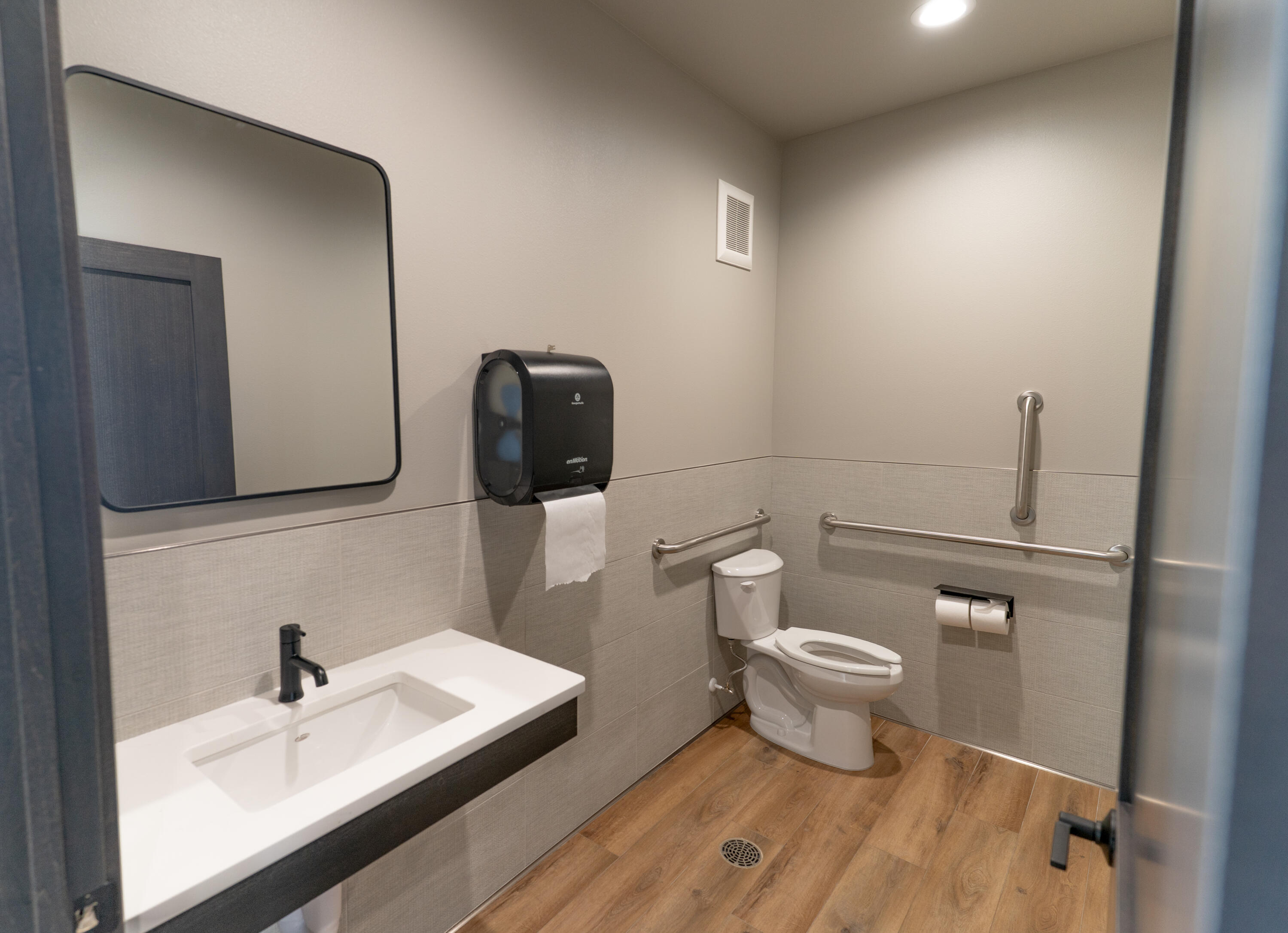 4024 53rd Ave S Property Photo 5