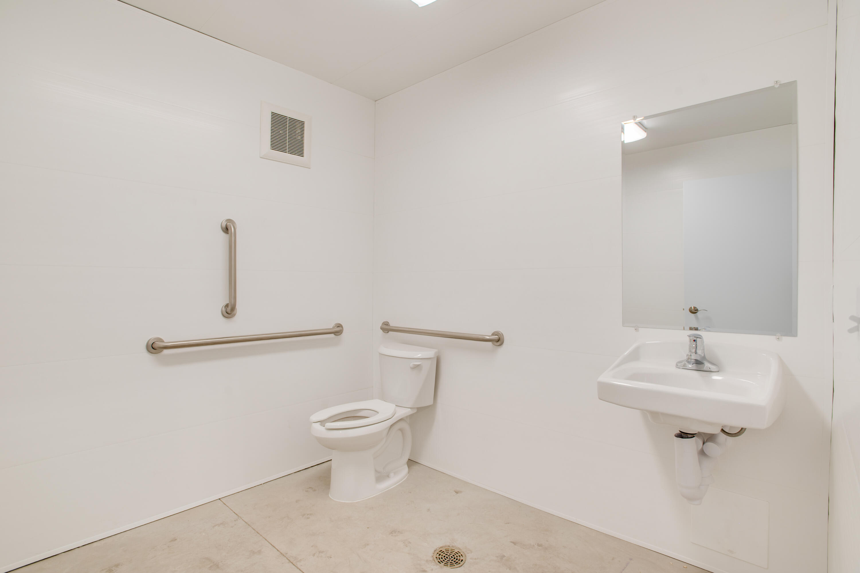 5598 13th Ave N #4 Property Photo 8