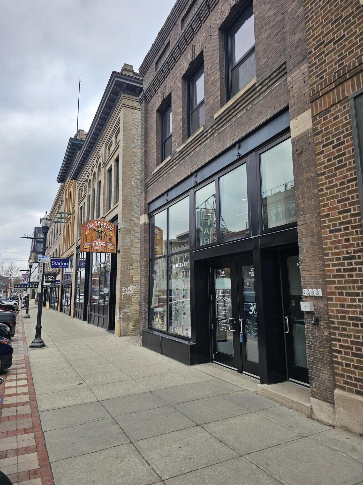 303 Broadway N Property Photo 2