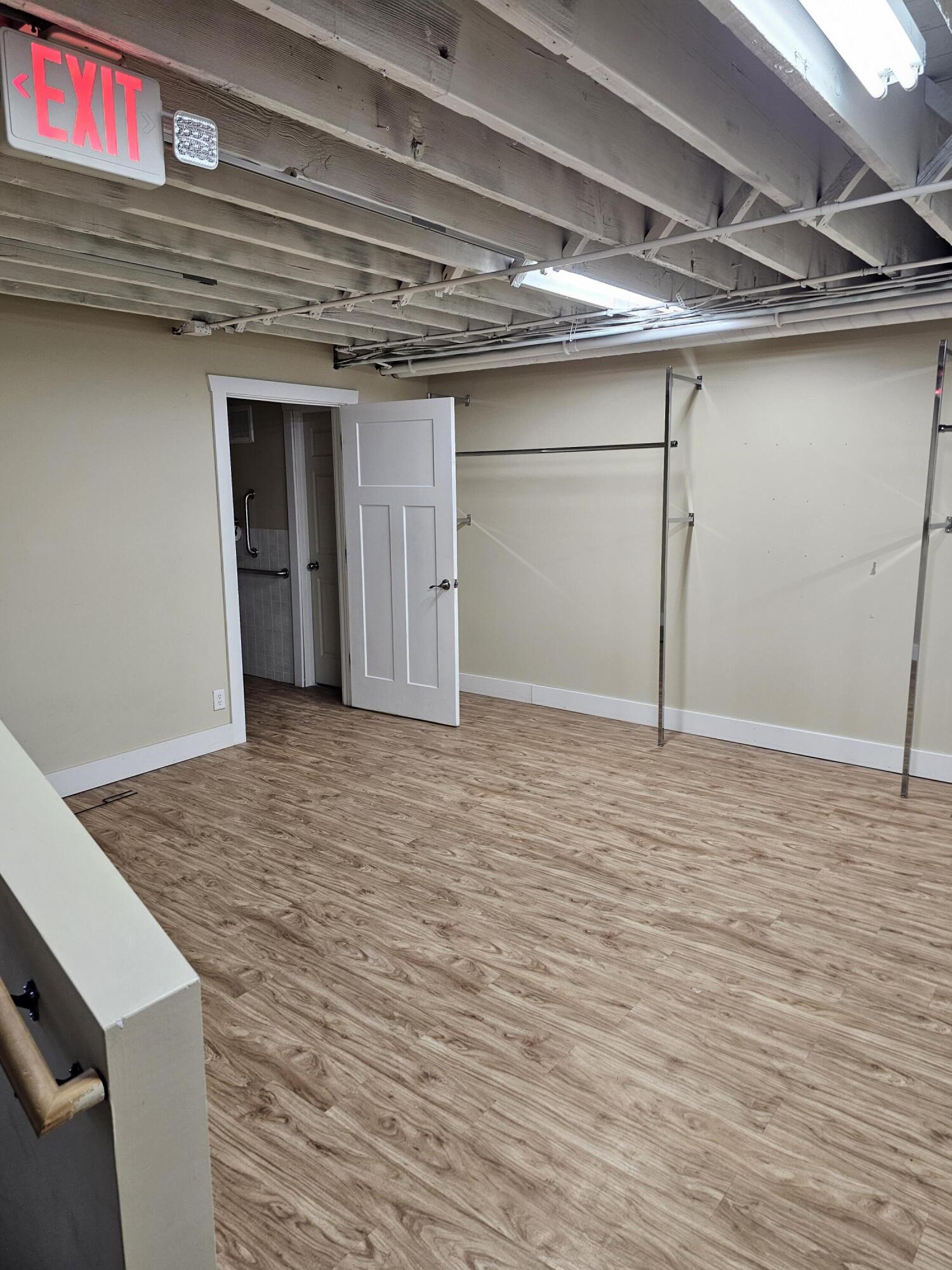 303 Broadway N Property Photo 4