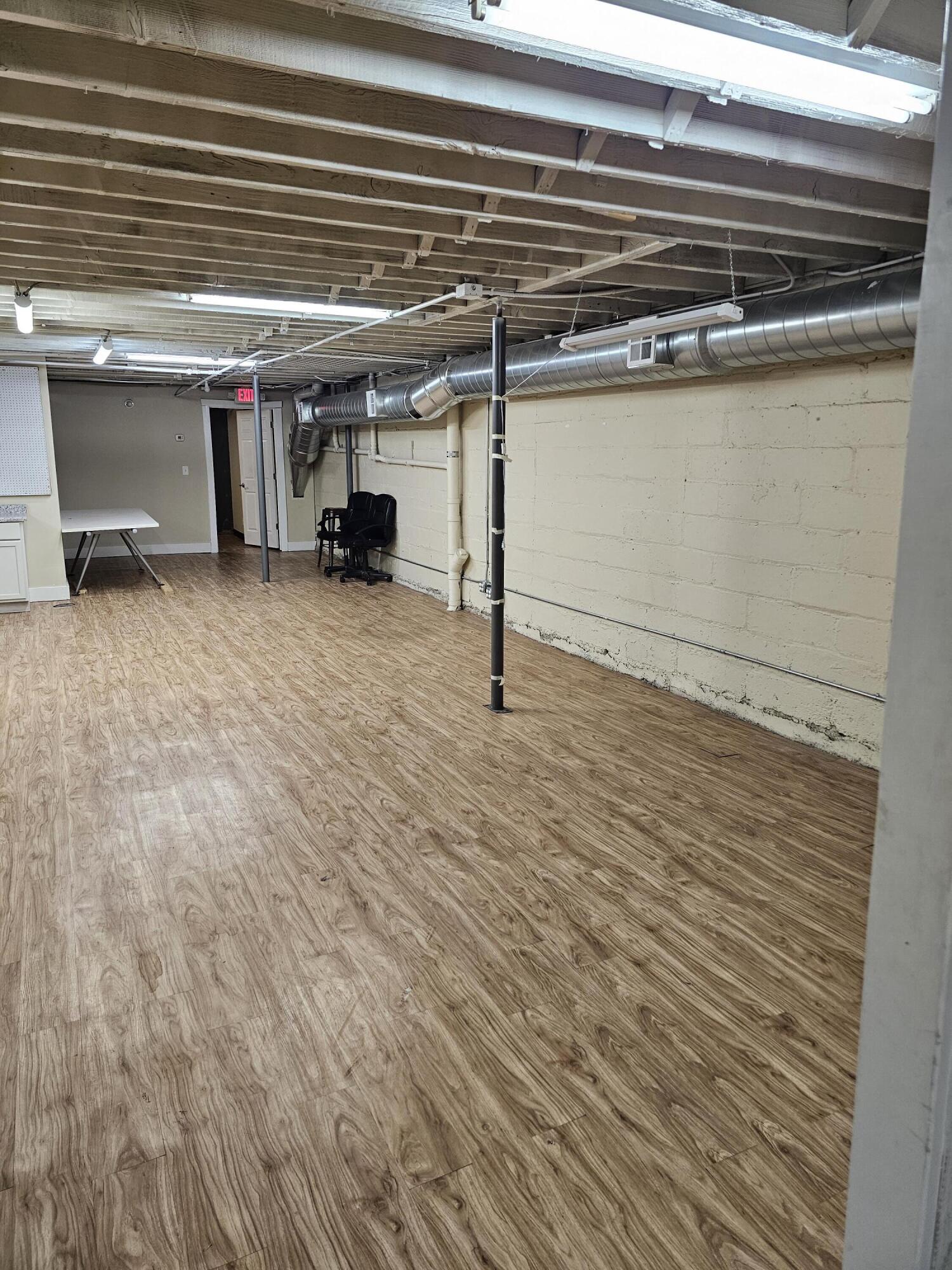 303 Broadway N Property Photo 10