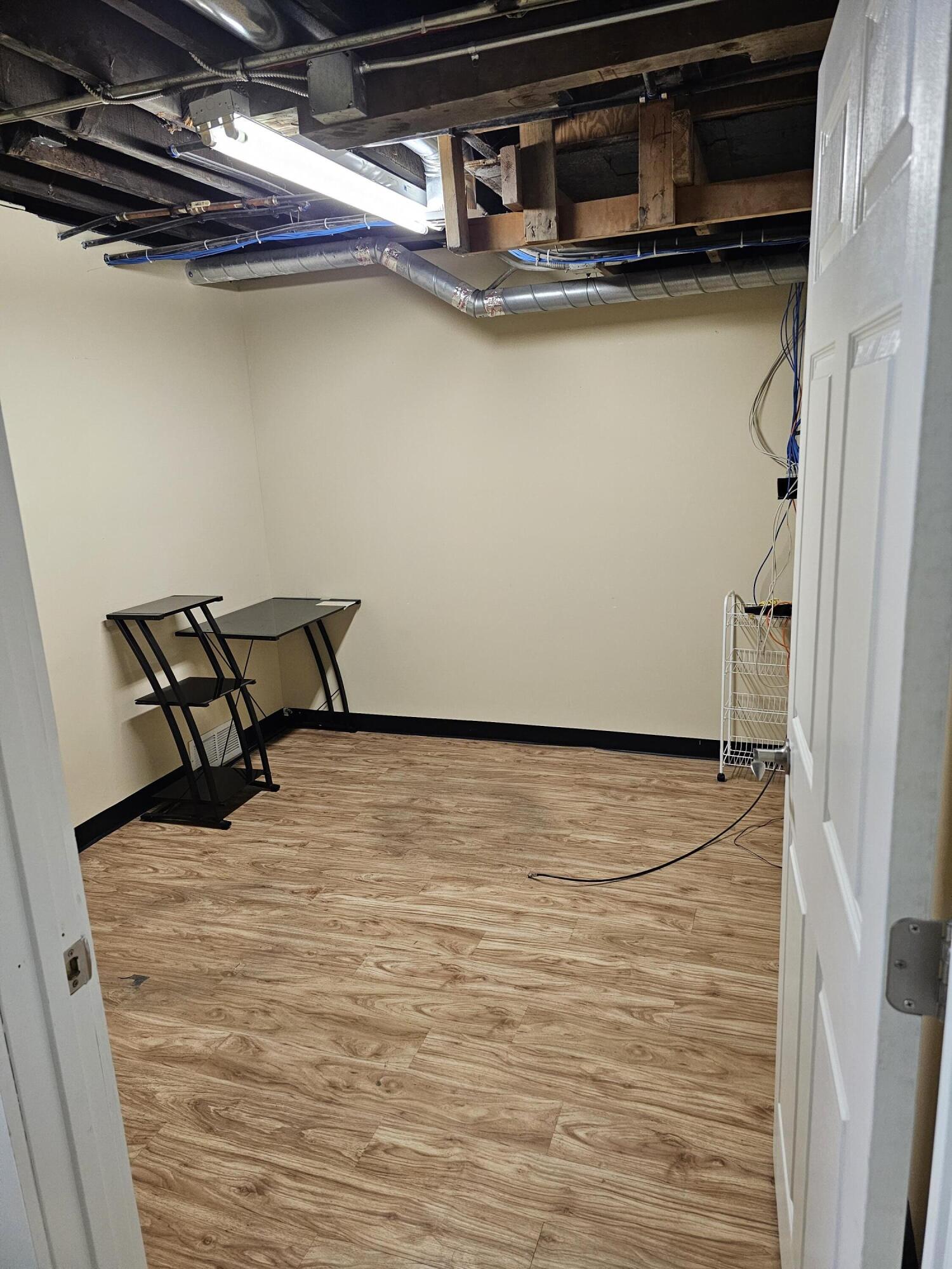 303 Broadway N Property Photo 14