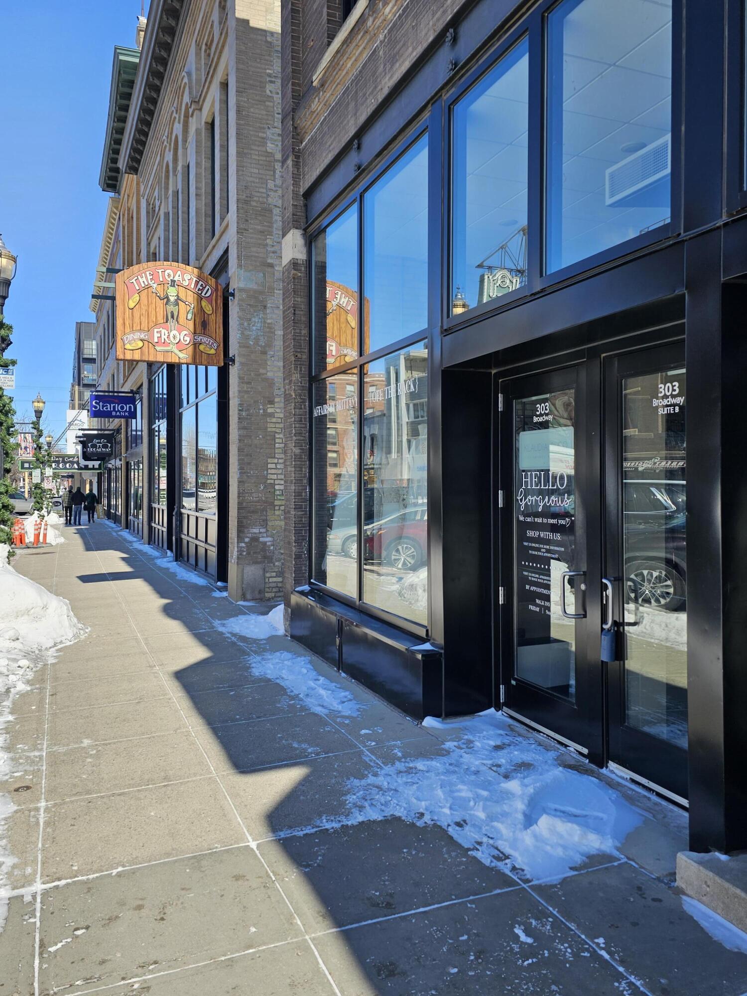 303 Broadway N Property Photo 16