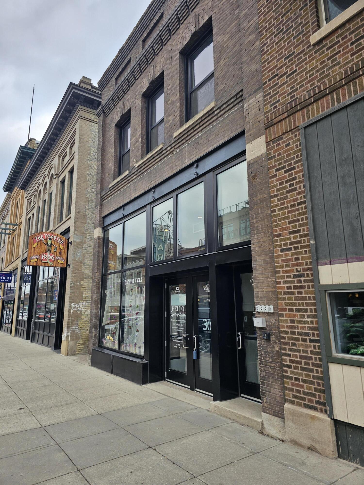 303 Broadway N Property Photo 18