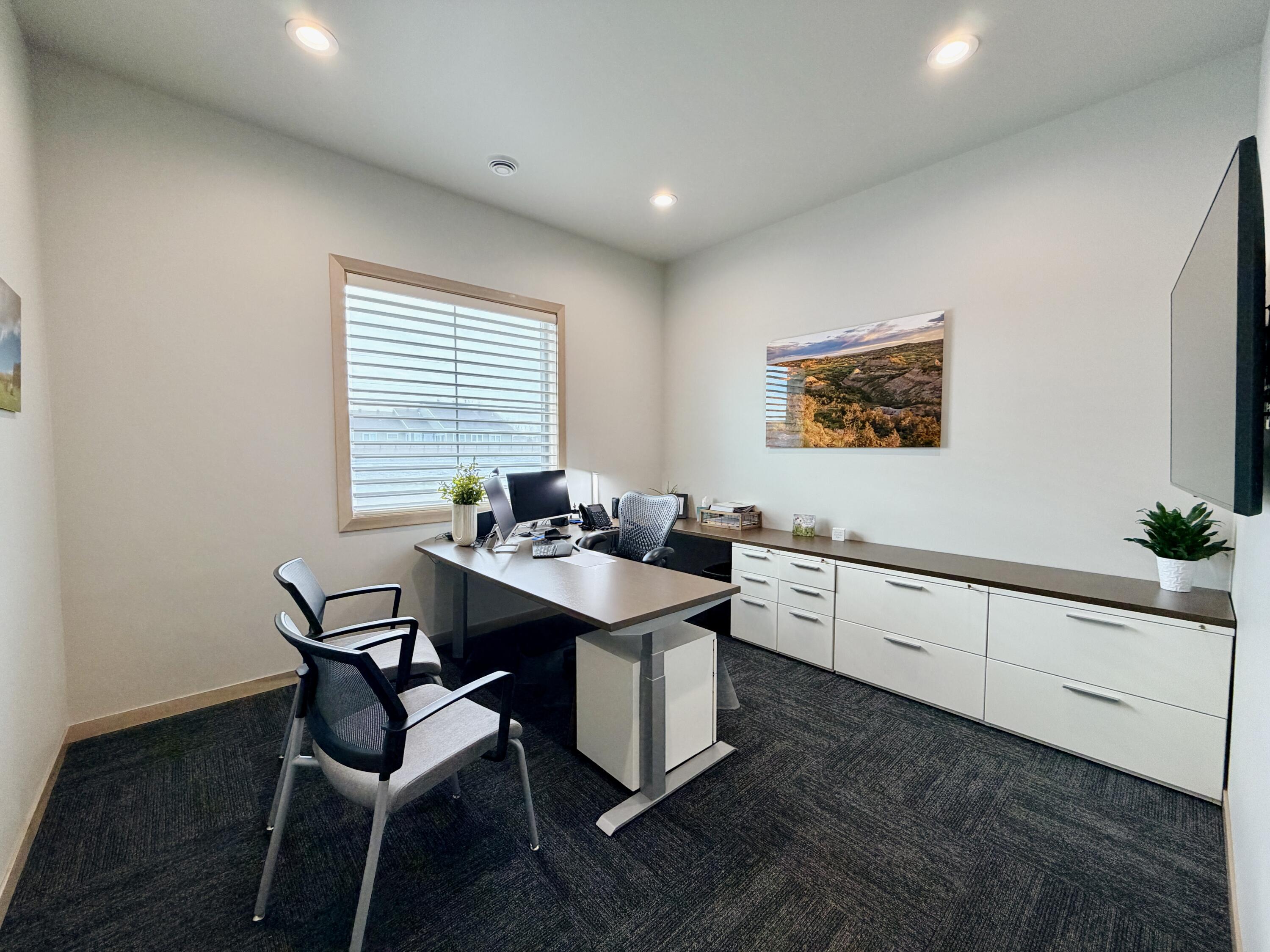 3985 4 Street E Property Photo 10