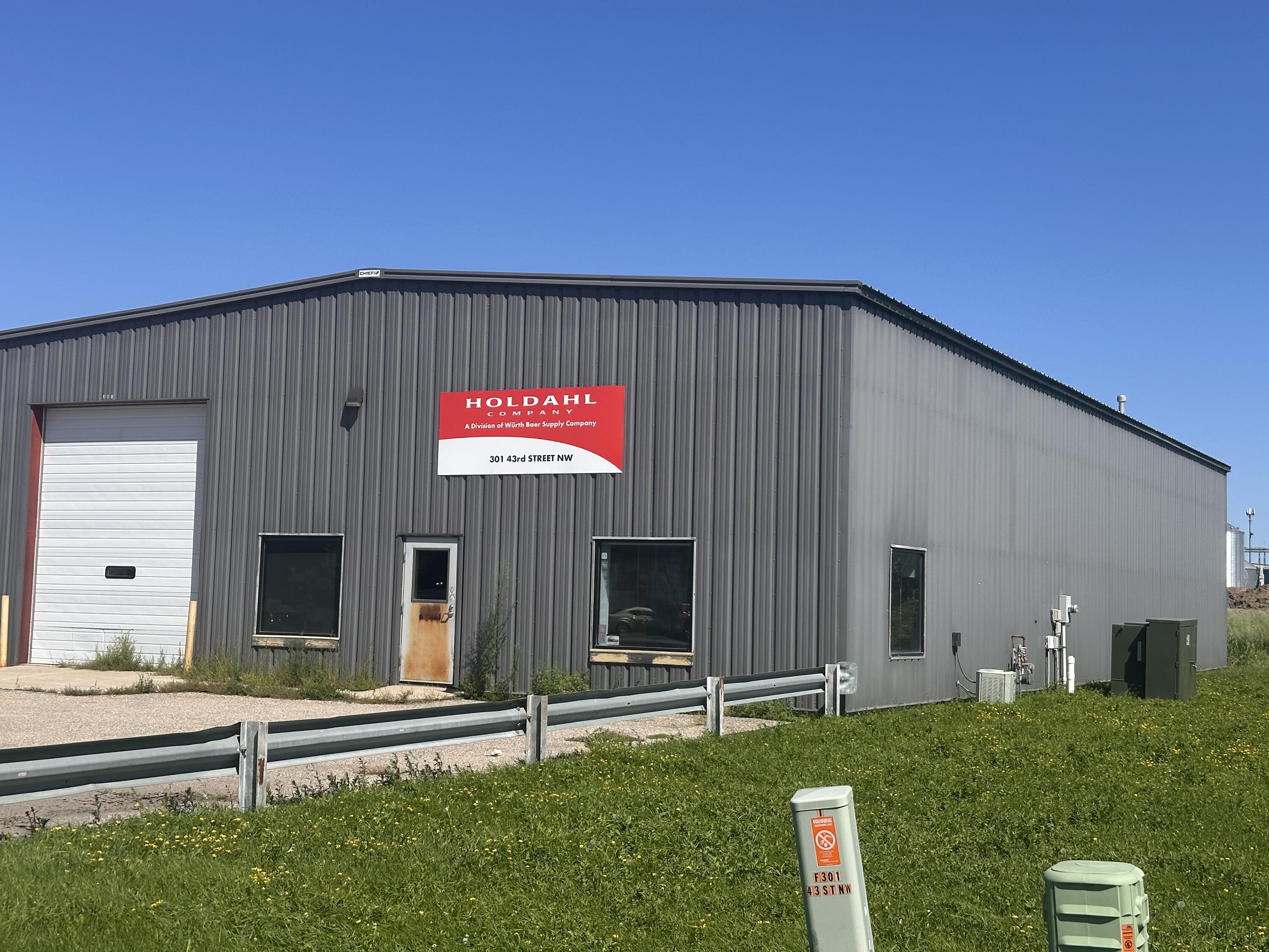 301 43rd Street N Property Photo 2