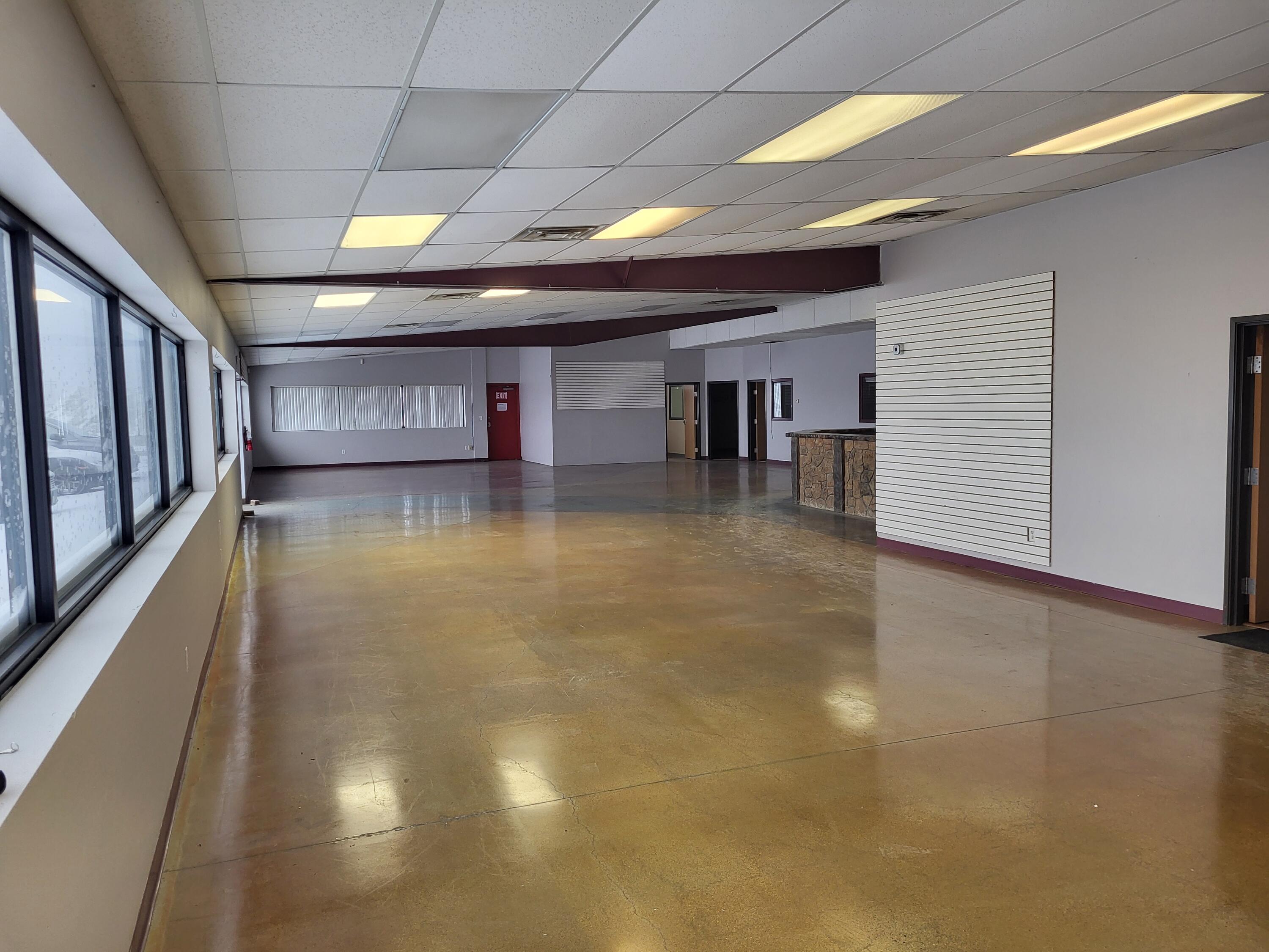 460 7th Avenue NE Property Photo 1