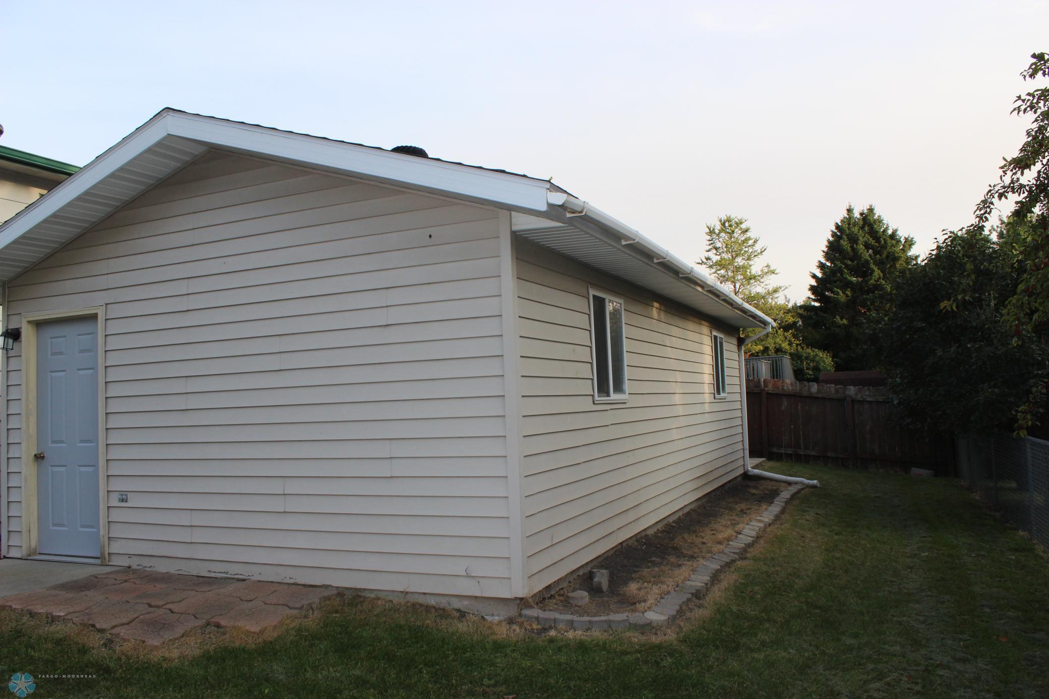 3025/3027 18th Street S Property Photo 3