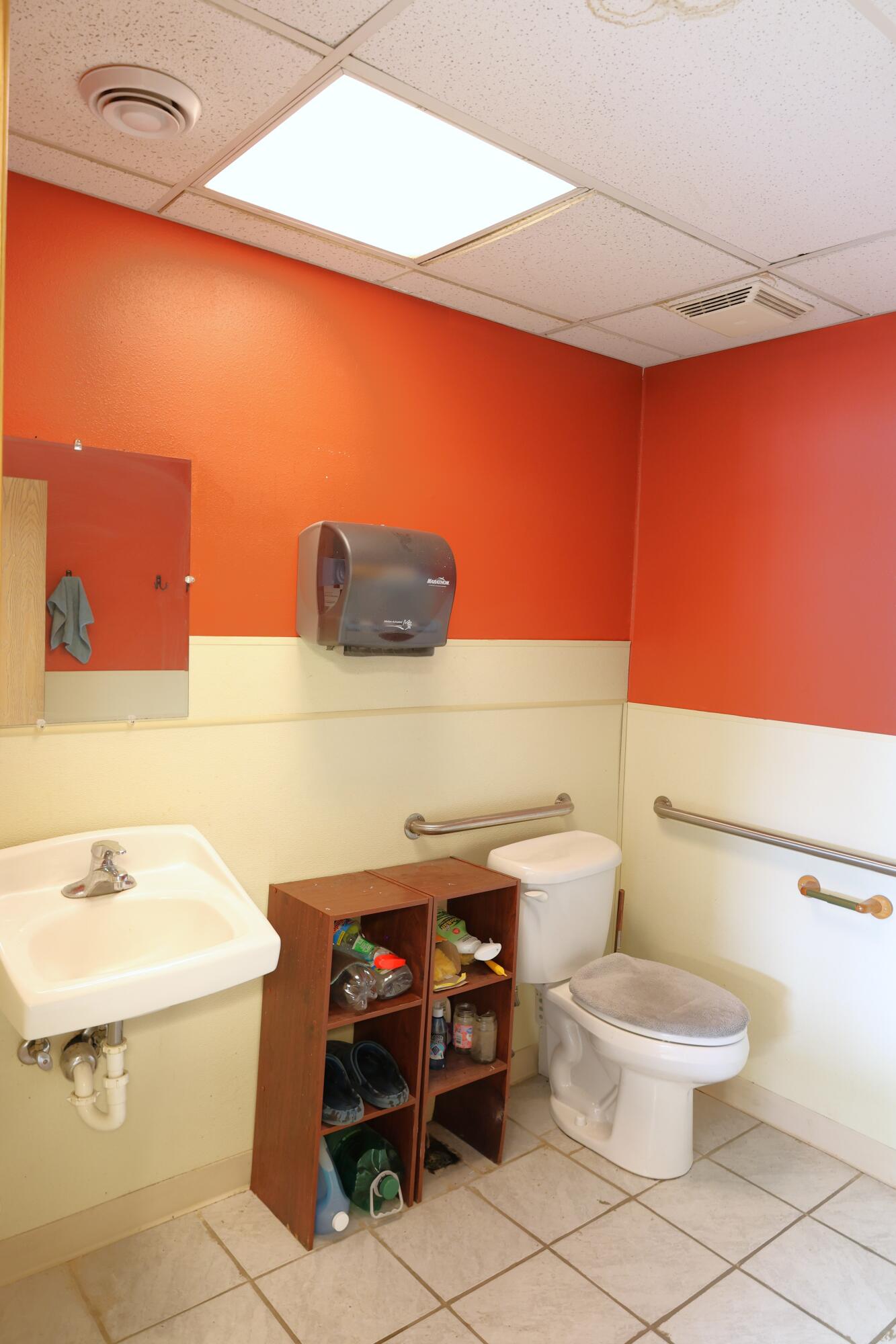 1015 Main Avenue Property Photo 4