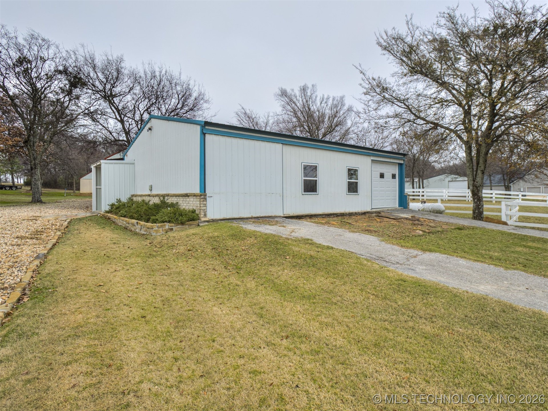 32825 E 740 Road Property Photo 40