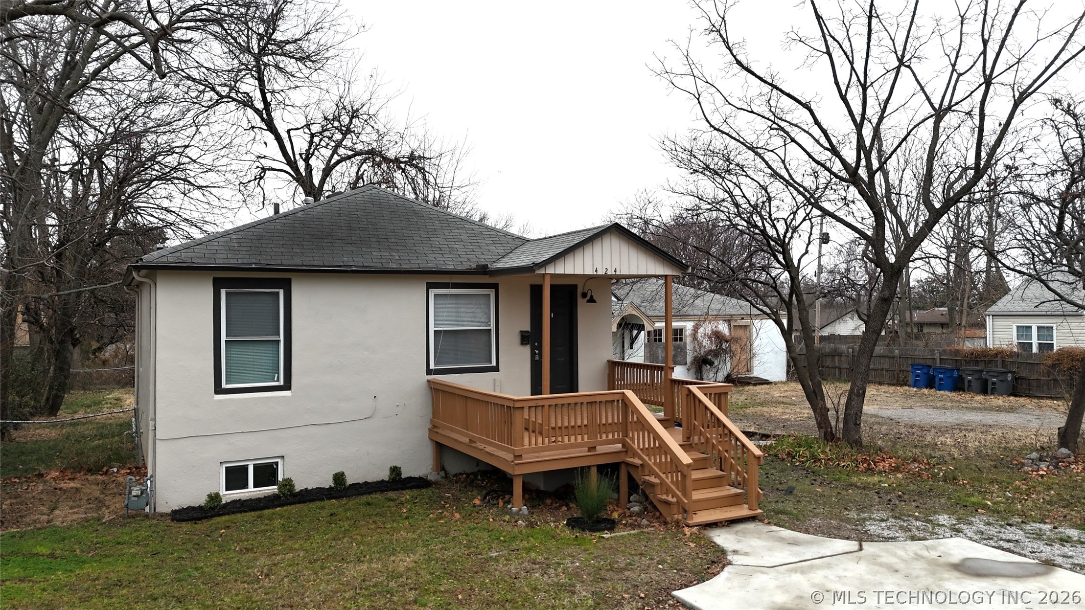 424 S Quebec Avenue Property Photo 1