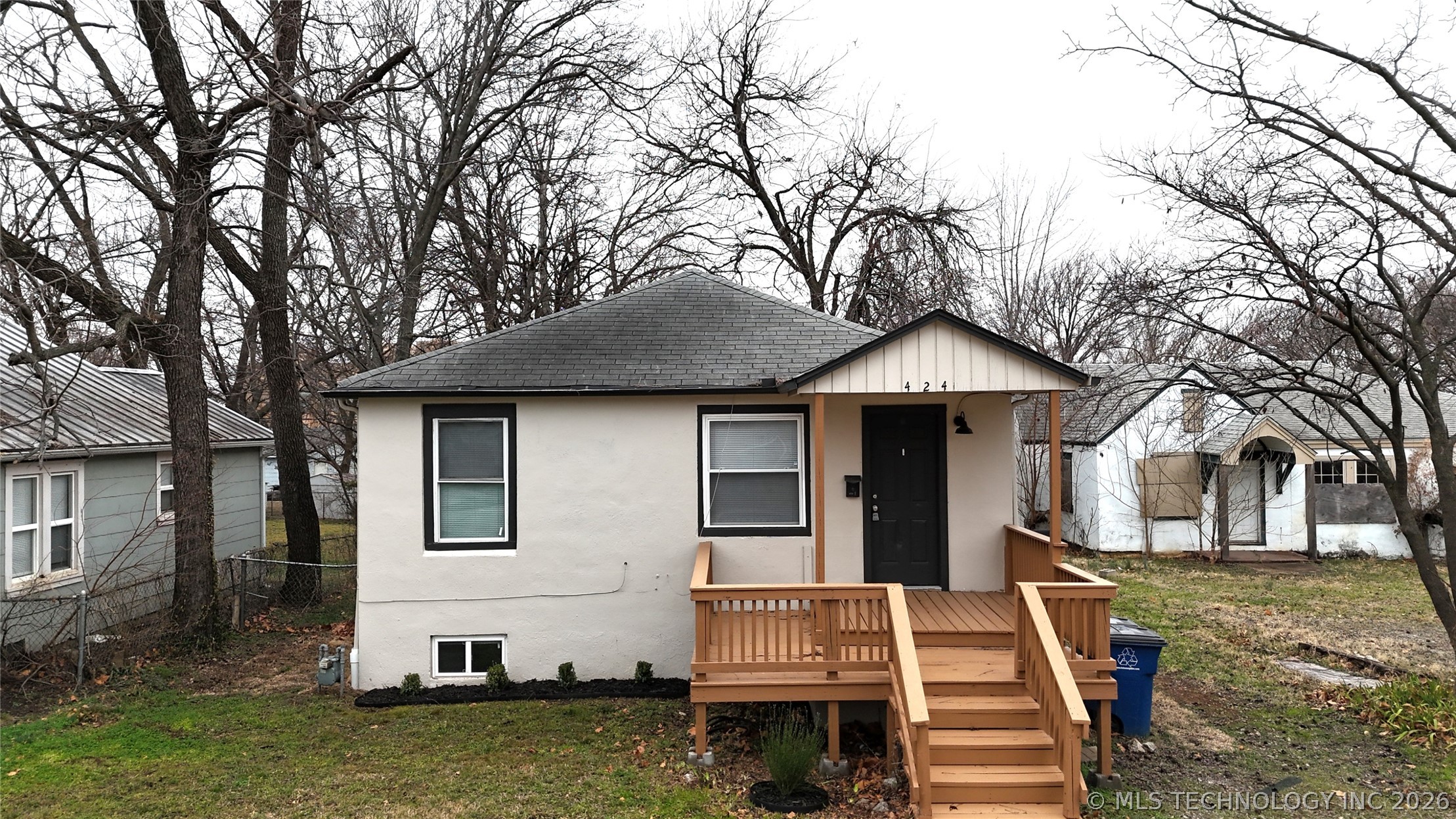 424 S Quebec Avenue Property Photo 2