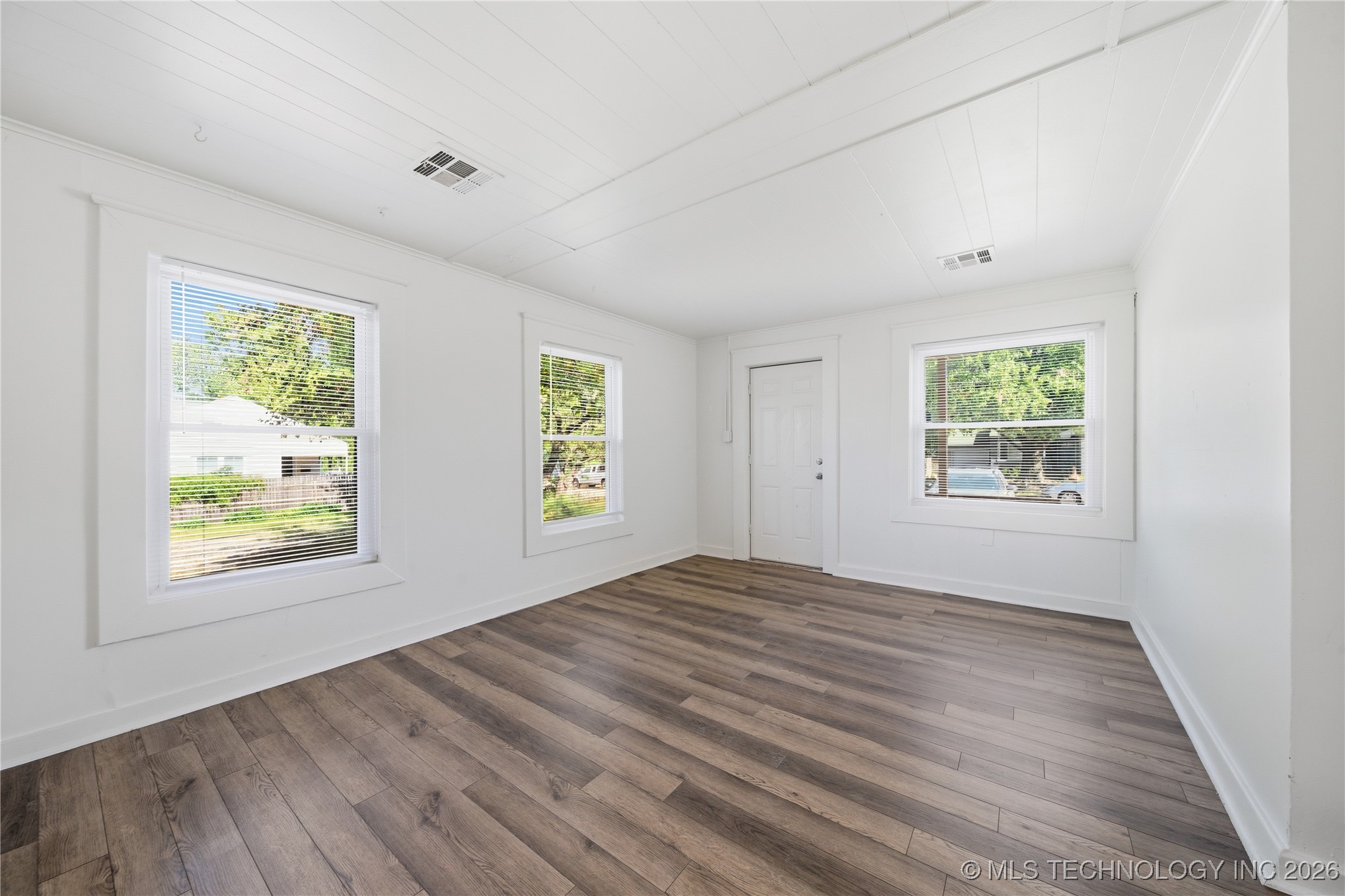 424 S Quebec Avenue Property Photo 9