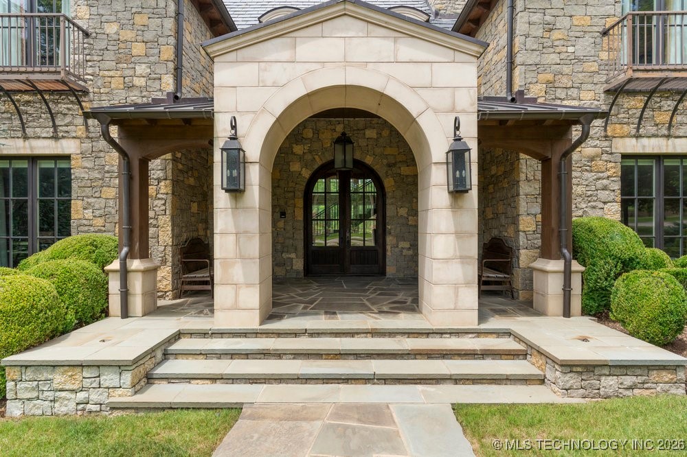 19433 E Clear Brook Road Property Photo 2