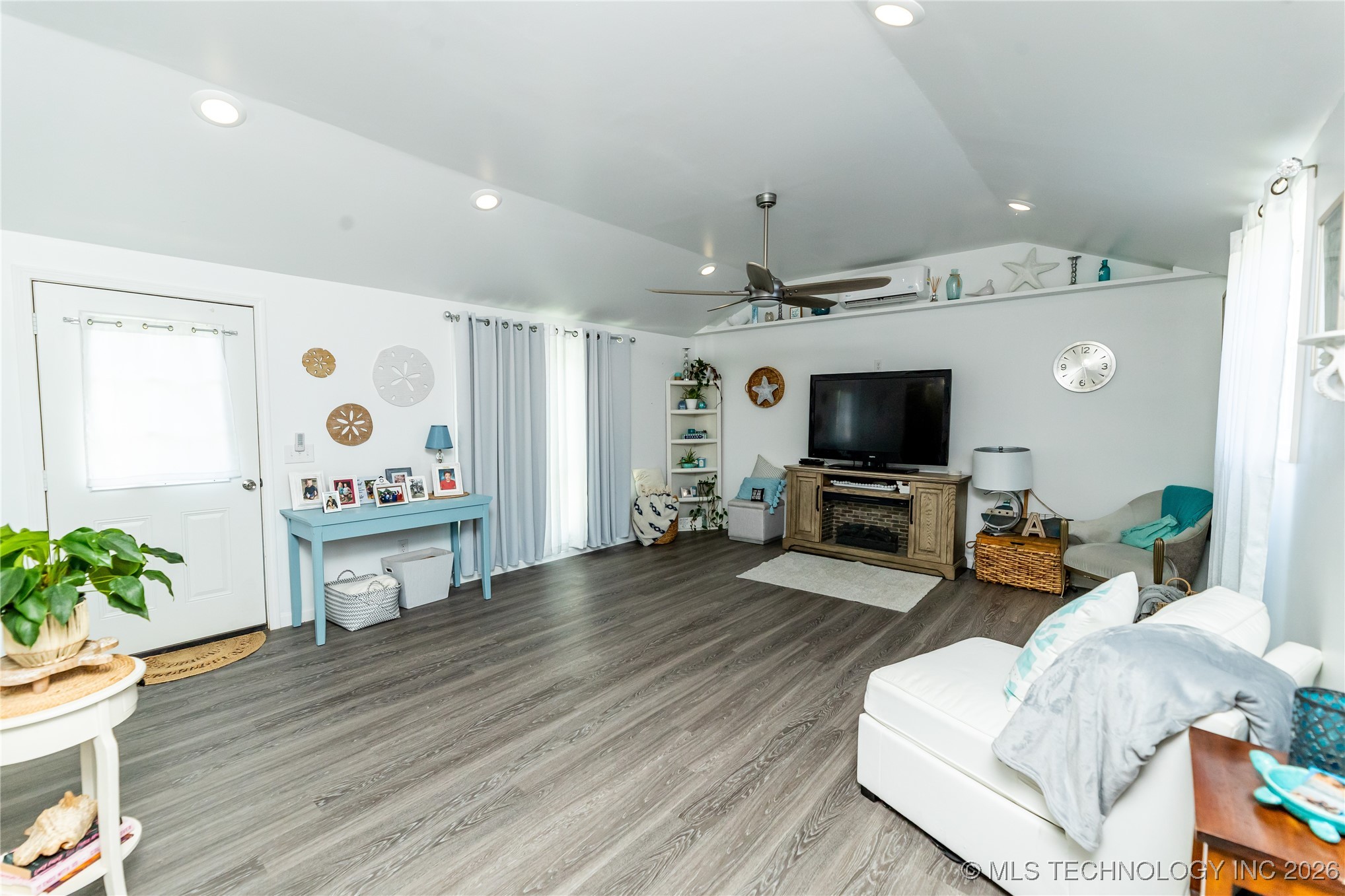 503 Ash Street Property Photo 3