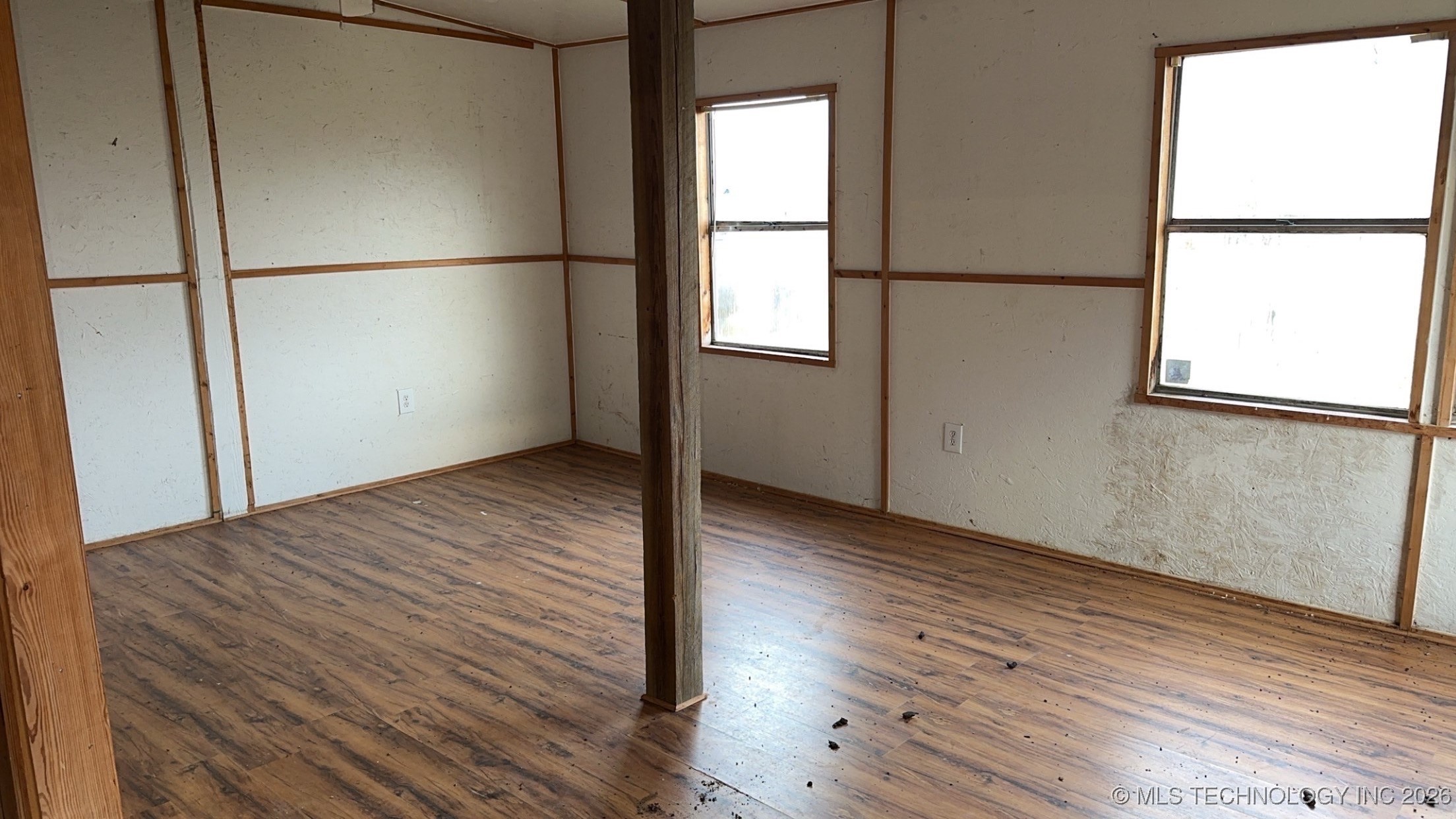 8041 W 53rd S Property Photo 5