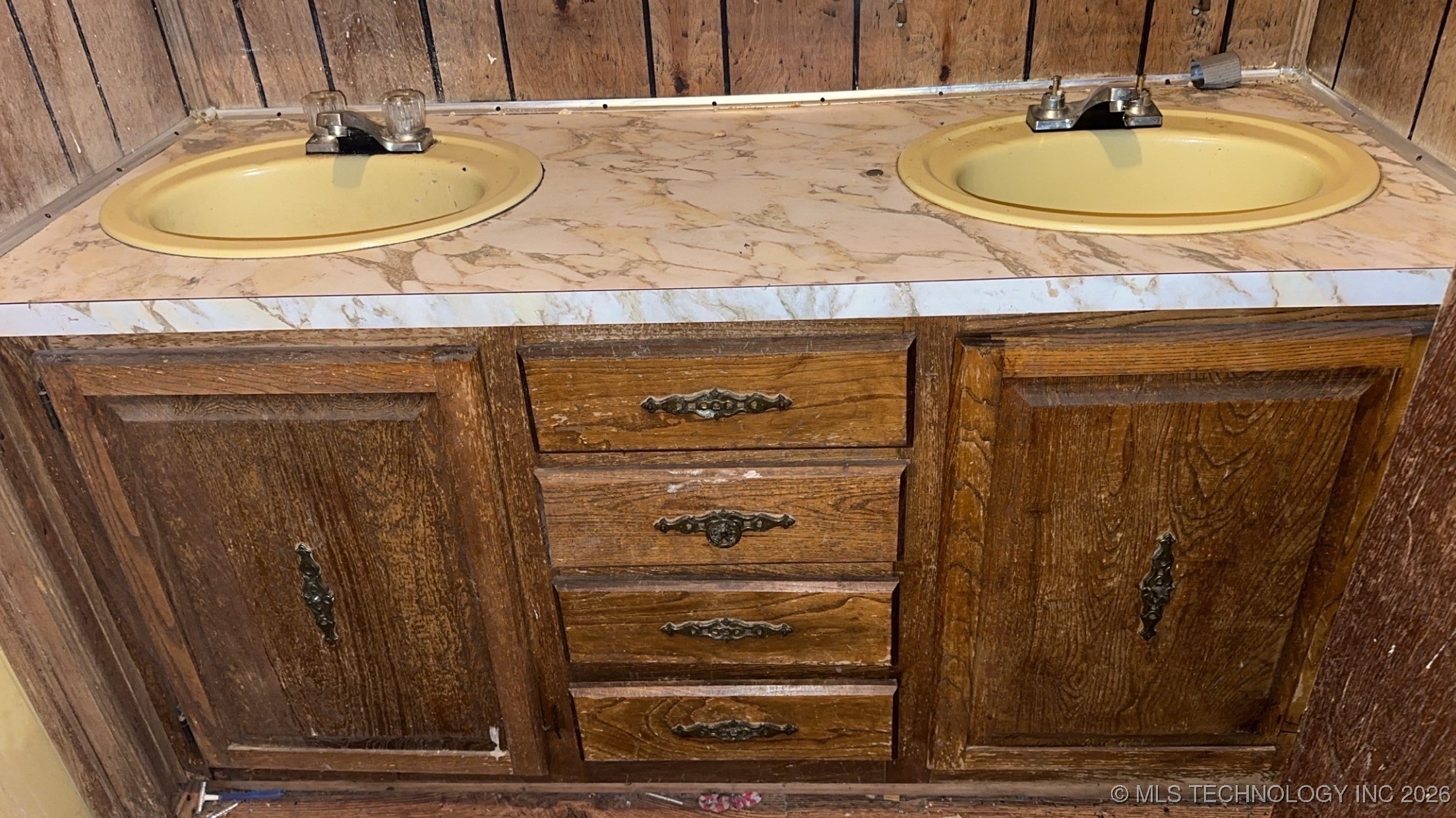 8041 W 53rd S Property Photo 9