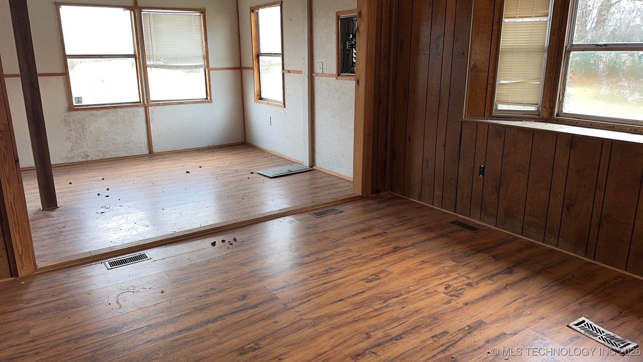 8041 W 53rd S Property Photo 10