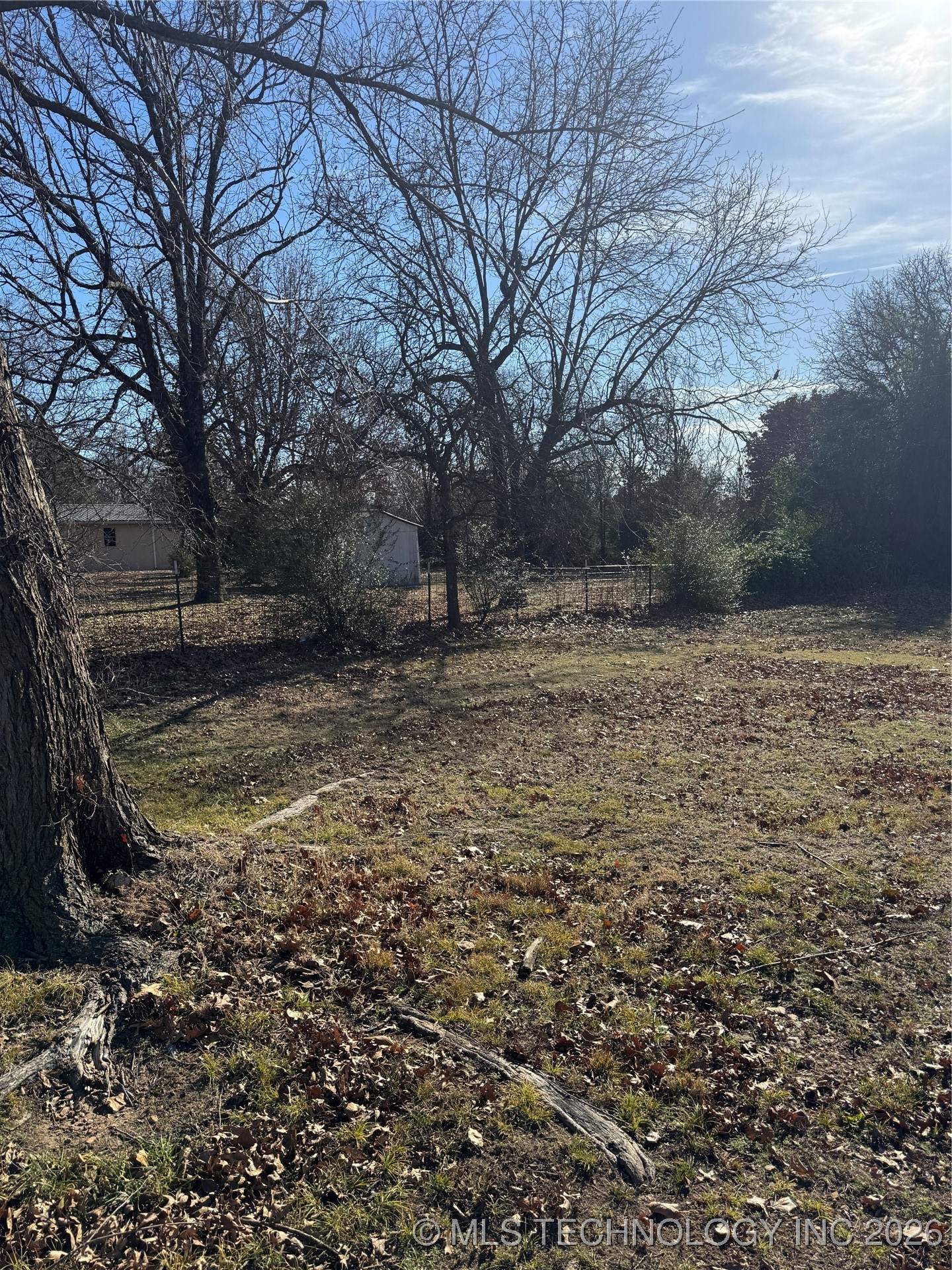 908 W Osage Property Photo 3