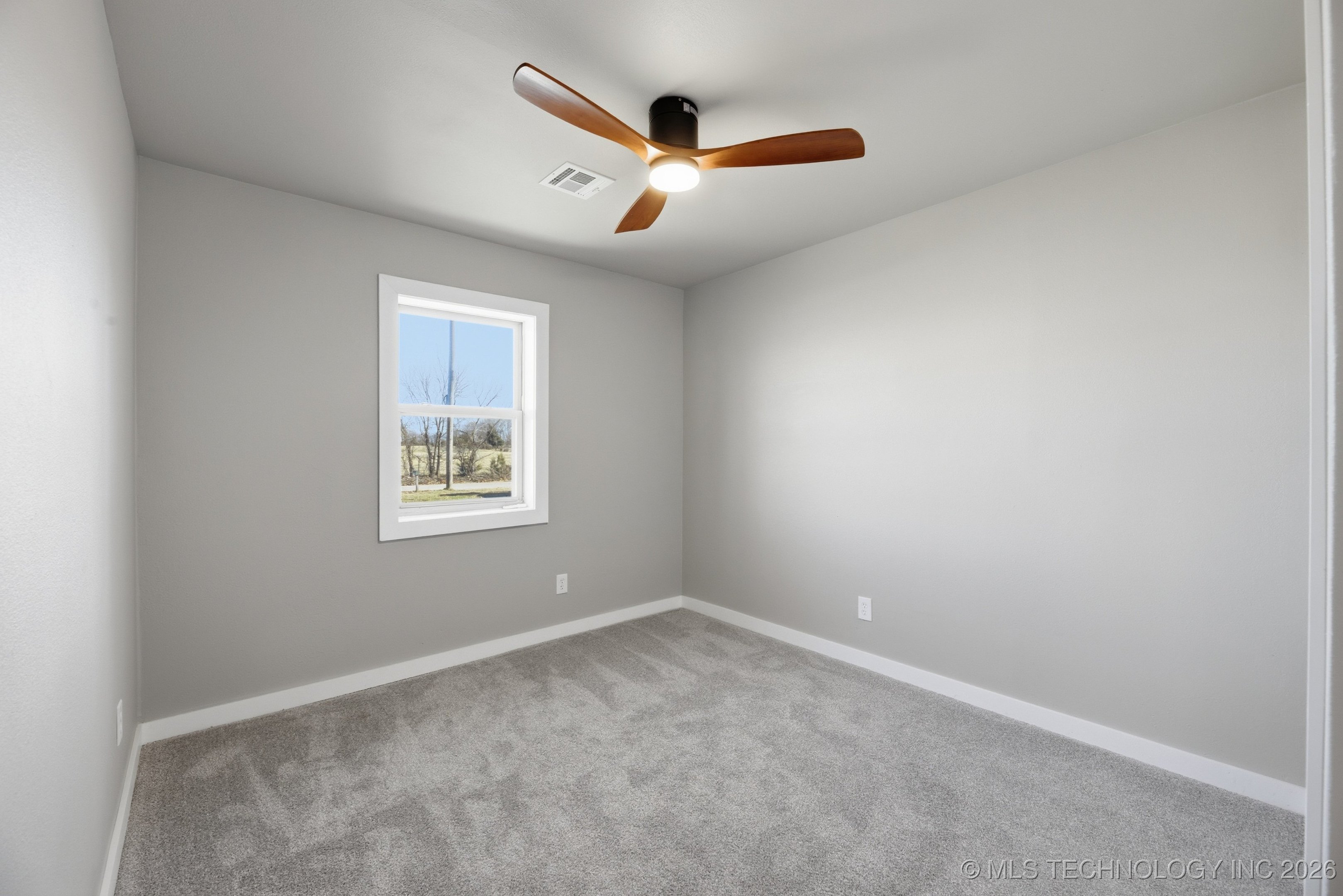 725 N 260 Road Property Photo 22