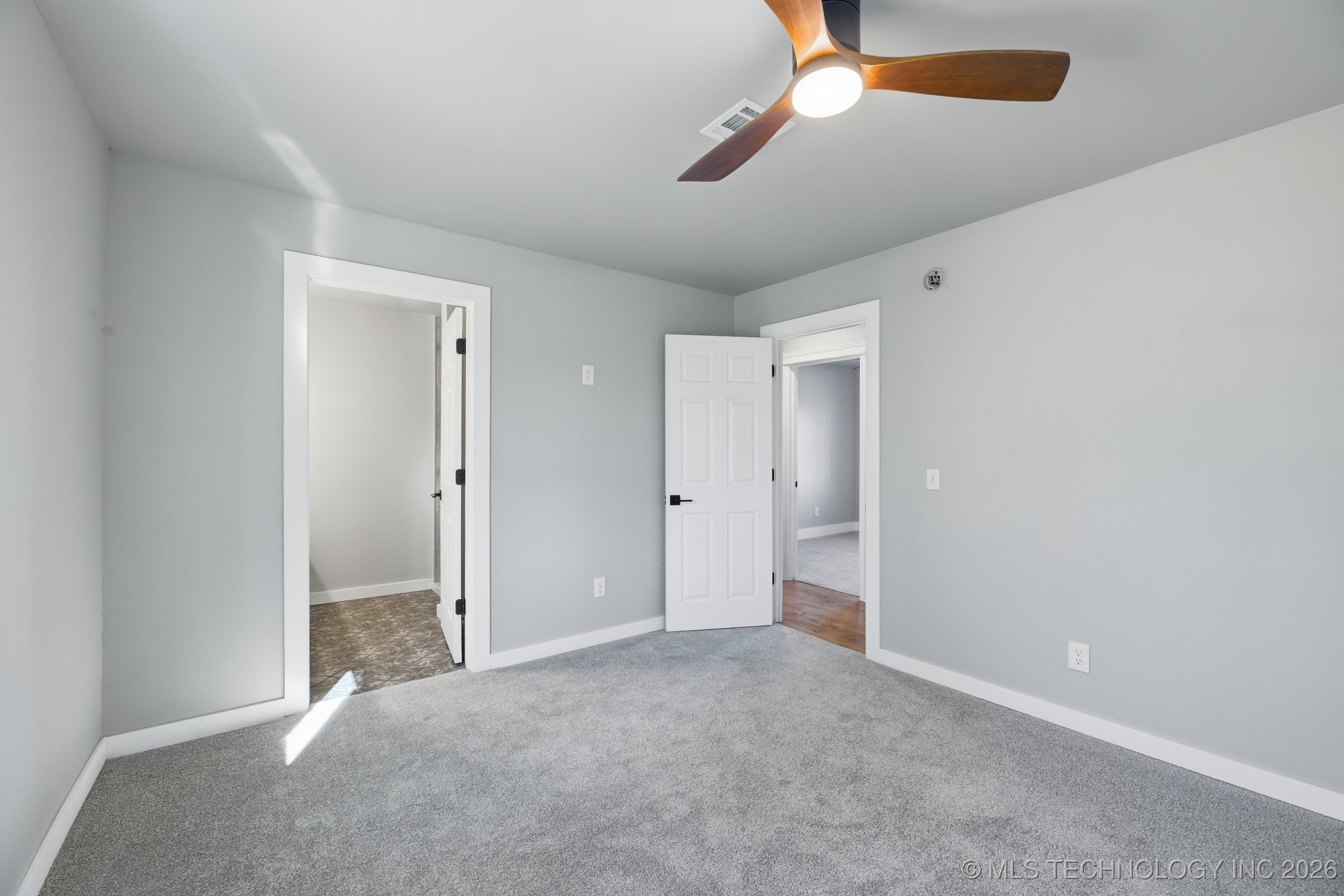 725 N 260 Road Property Photo 26