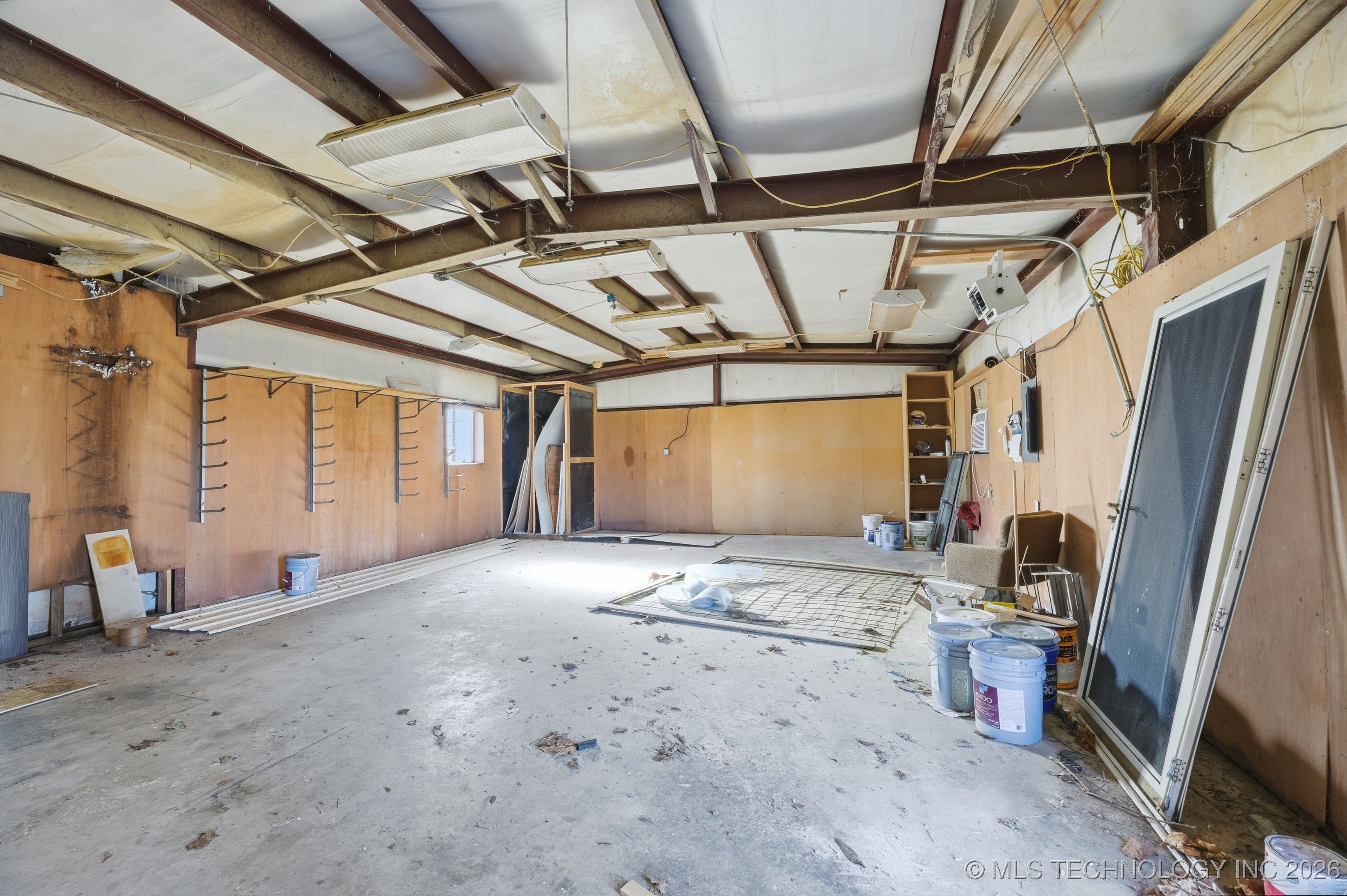 725 N 260 Road Property Photo 31